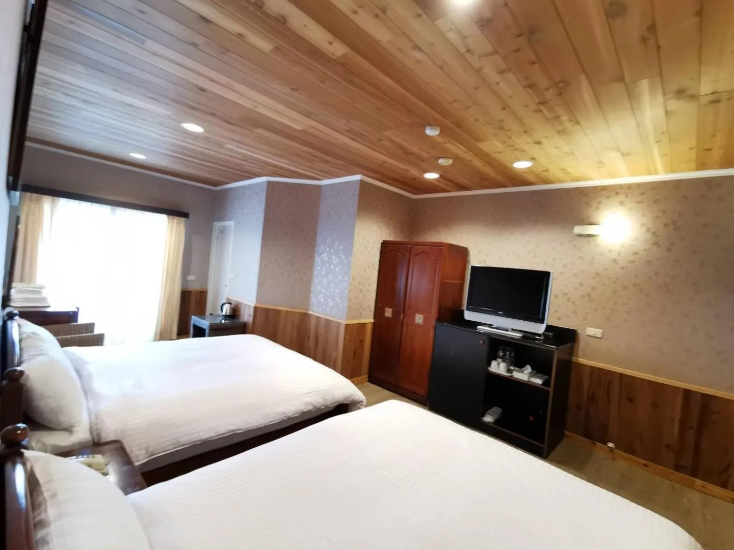 TV and multimedia, Bed in Dreamtown