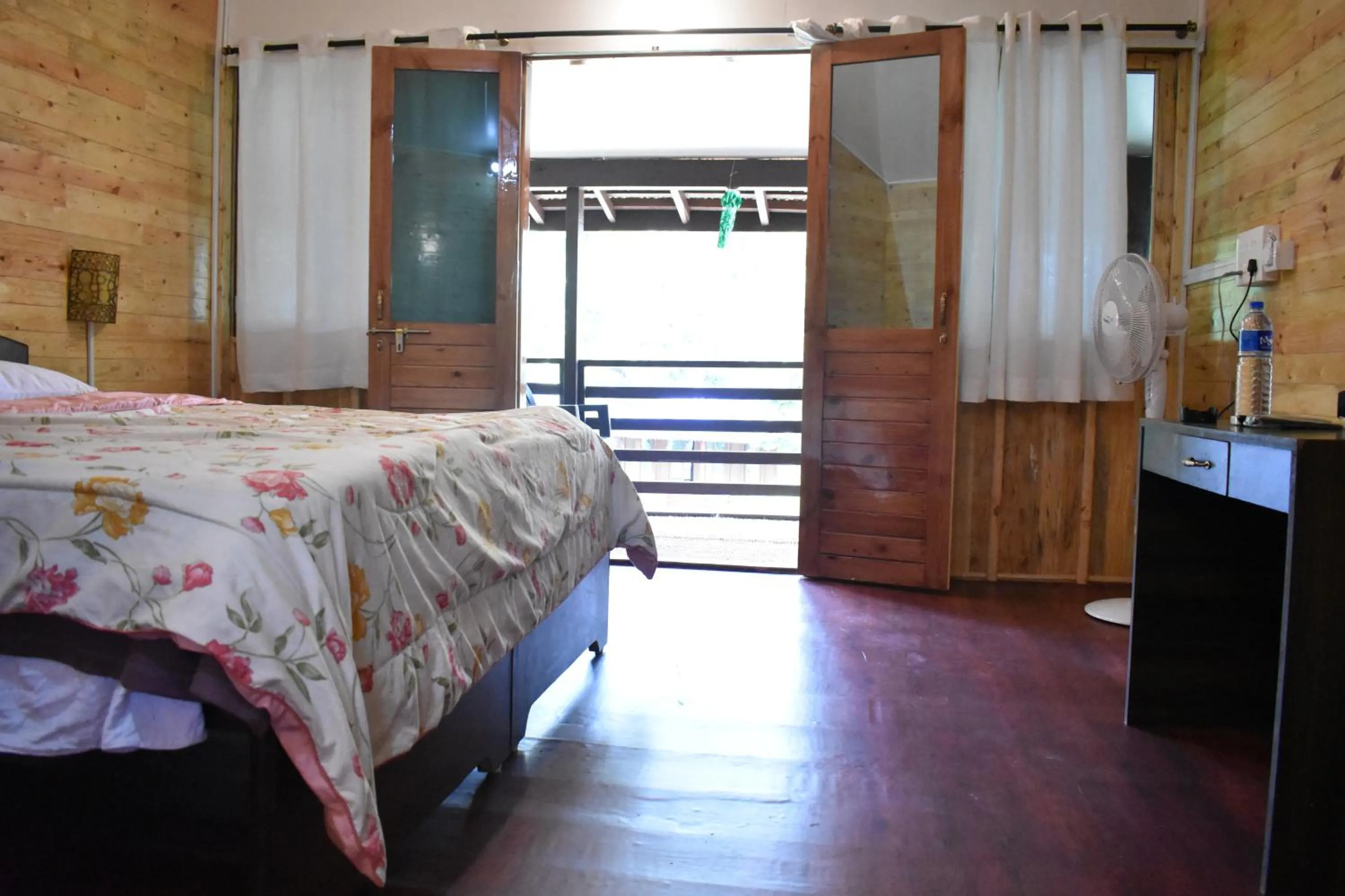 Bed in Club Palolem Resort