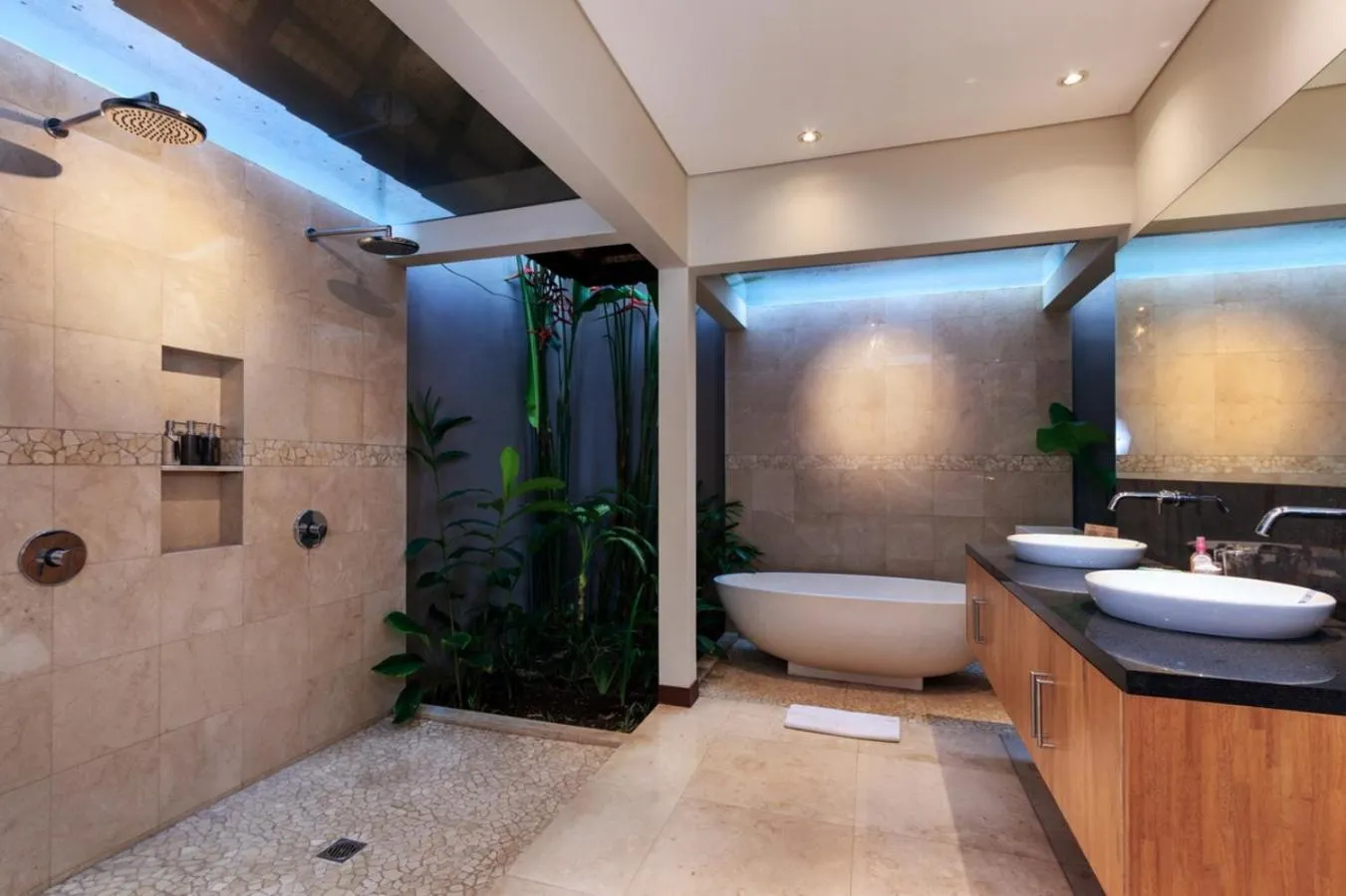 Shower in Desa Di Bali Villas