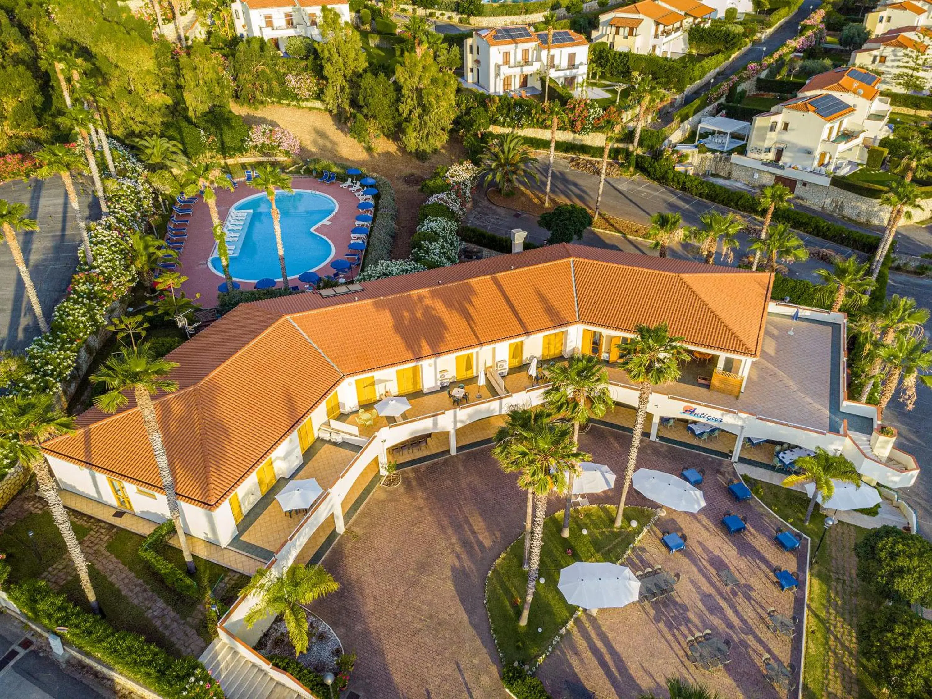 Two-Bedroom Apartment with Terrace and Sea View in Residence Antigua Two-Bedroom Apartment with Terrace and Sea View in Residence Antigua