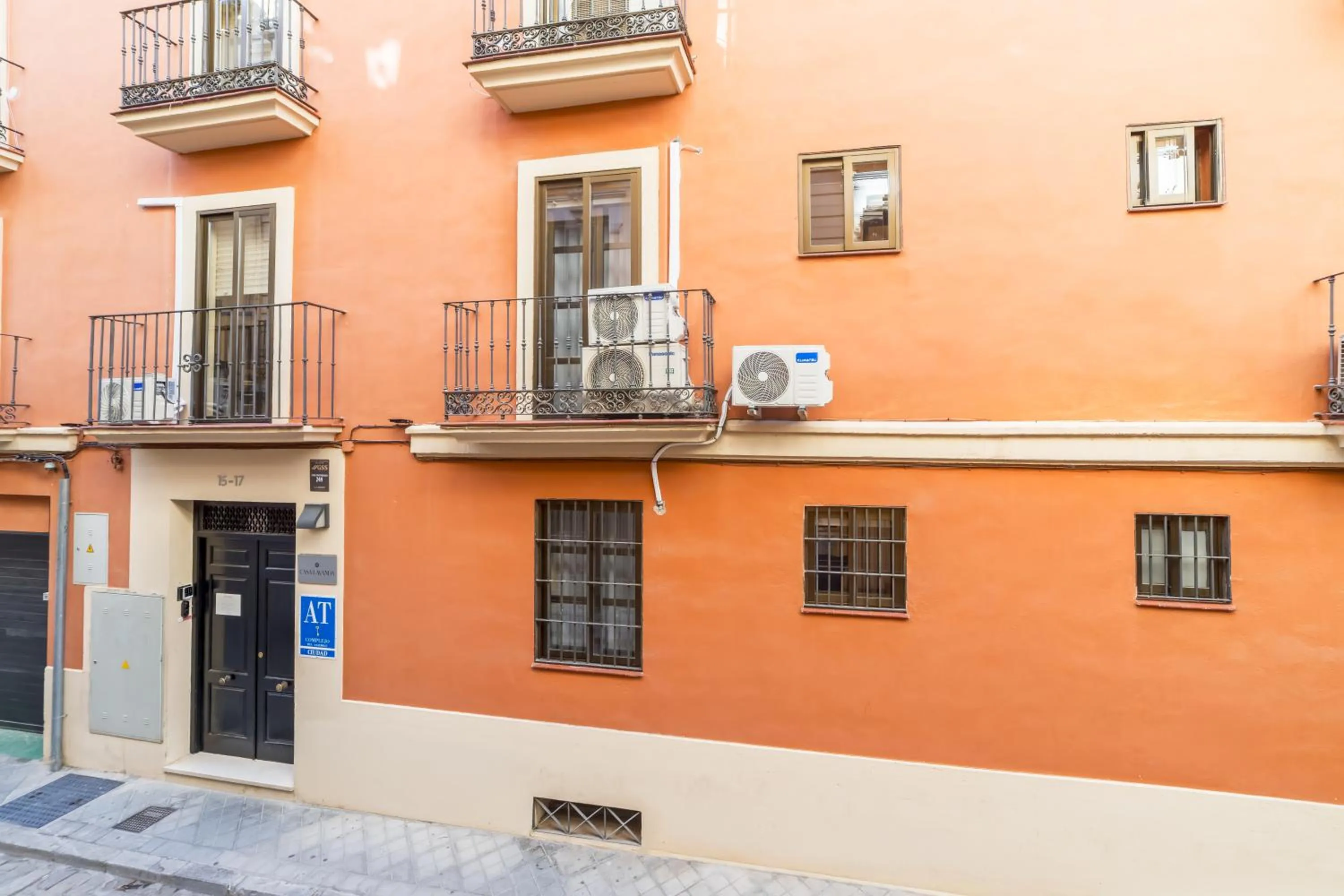 Property building in Casa Lavanda