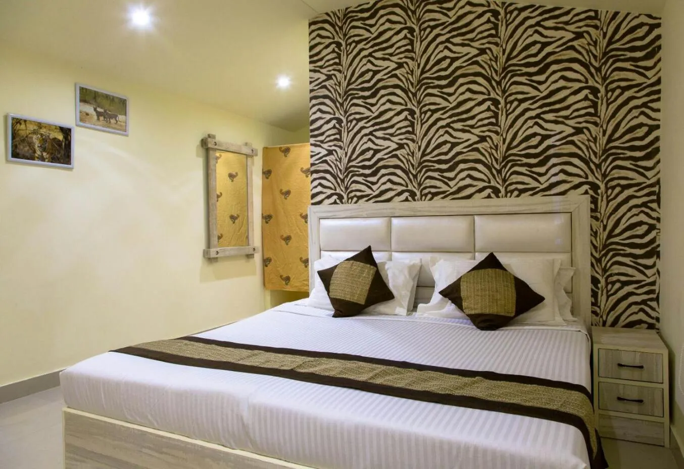 Bed in Shani Vilas Ranthambore