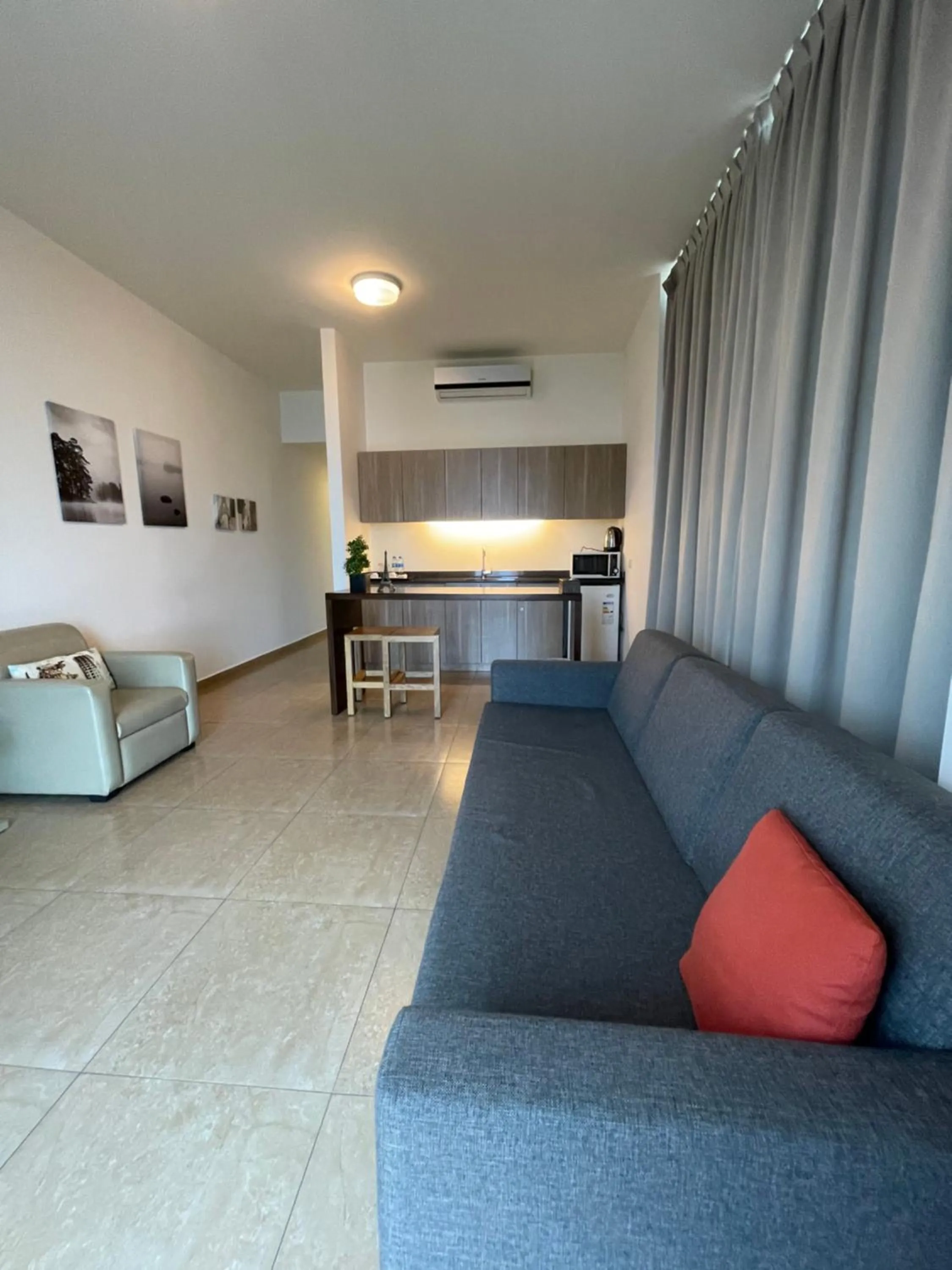 Living room in Byblostar Hotel