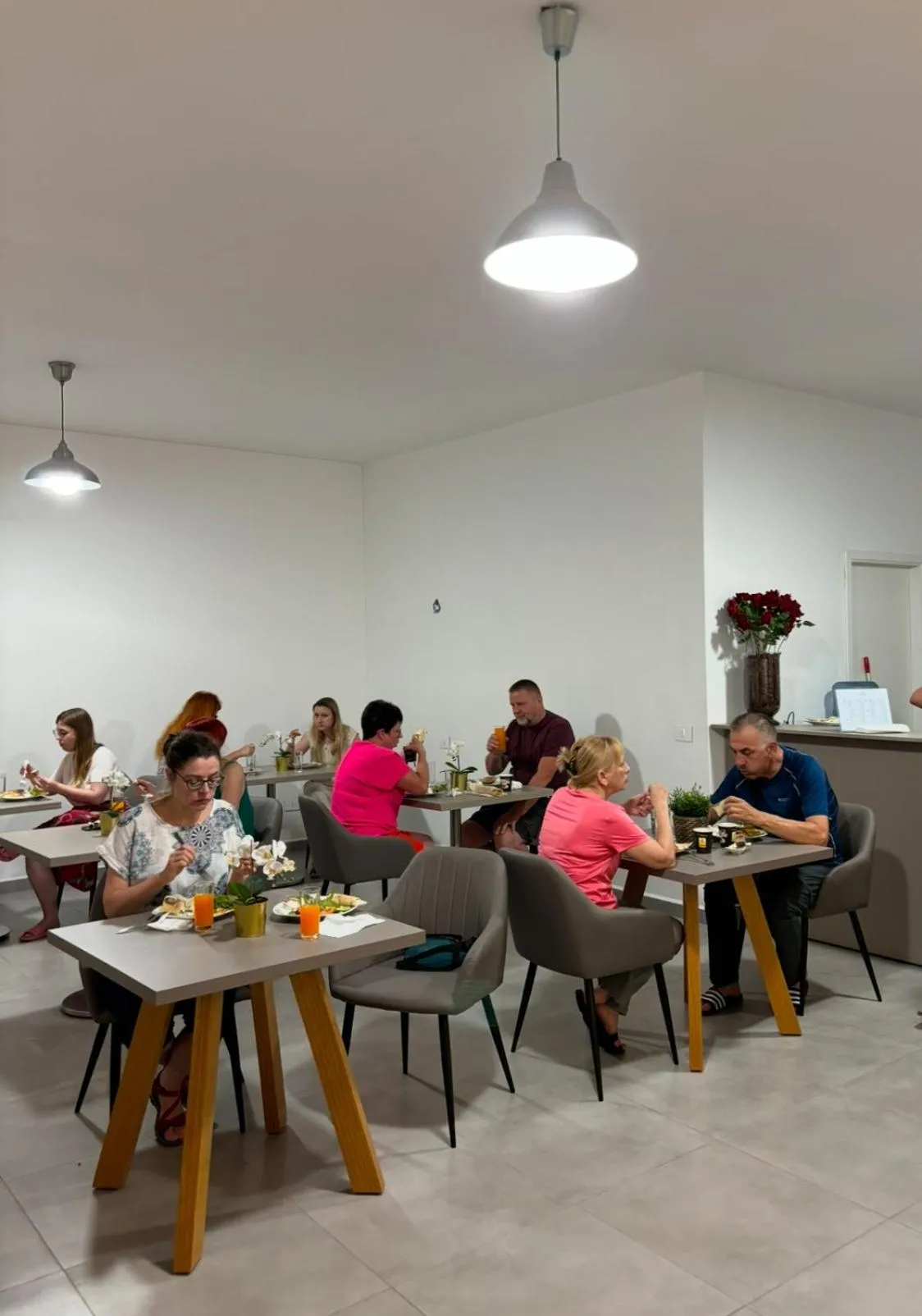 Restaurant/places to eat in Byblostar Hotel