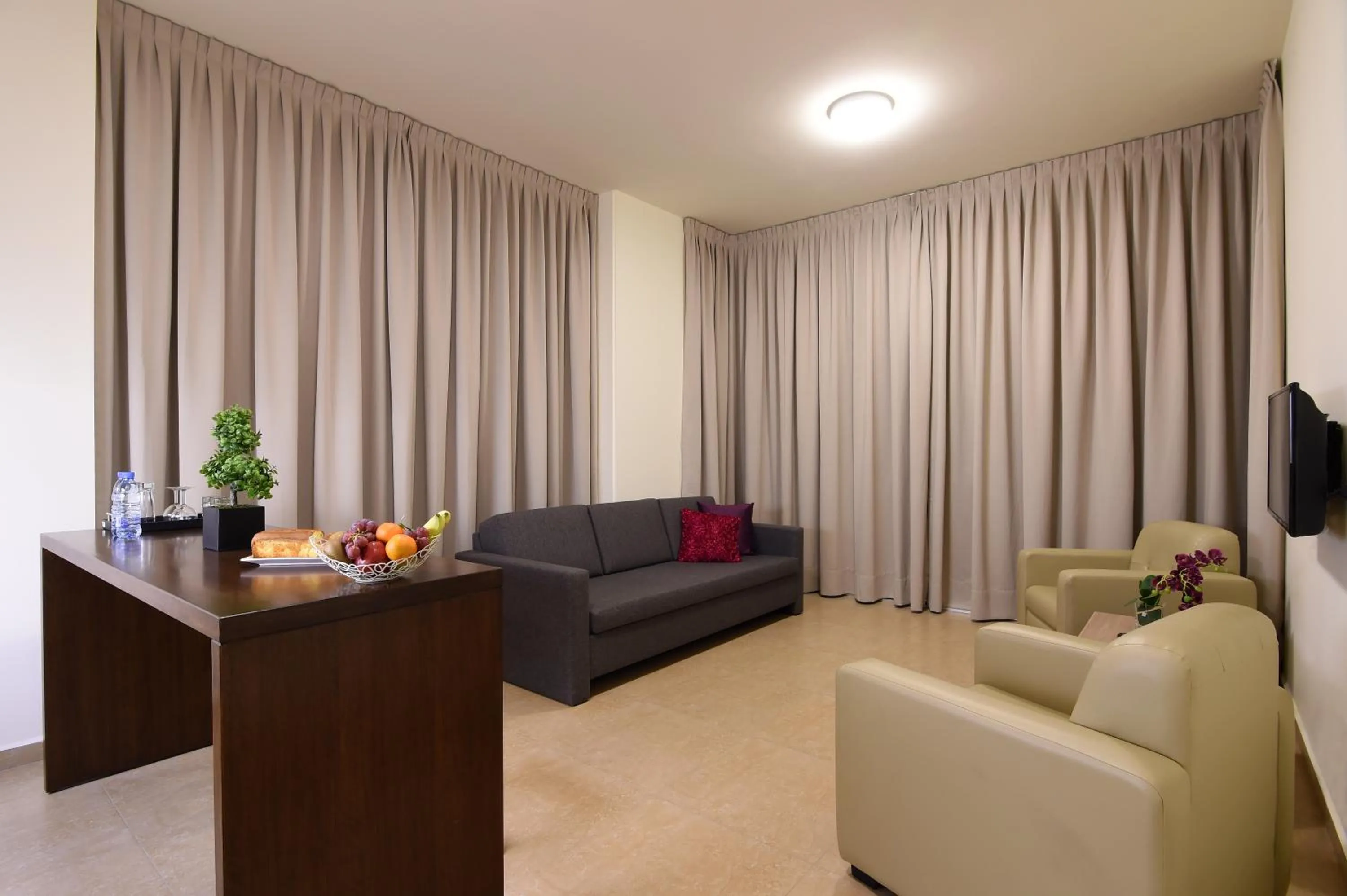 Coffee/tea facilities in Byblostar Hotel