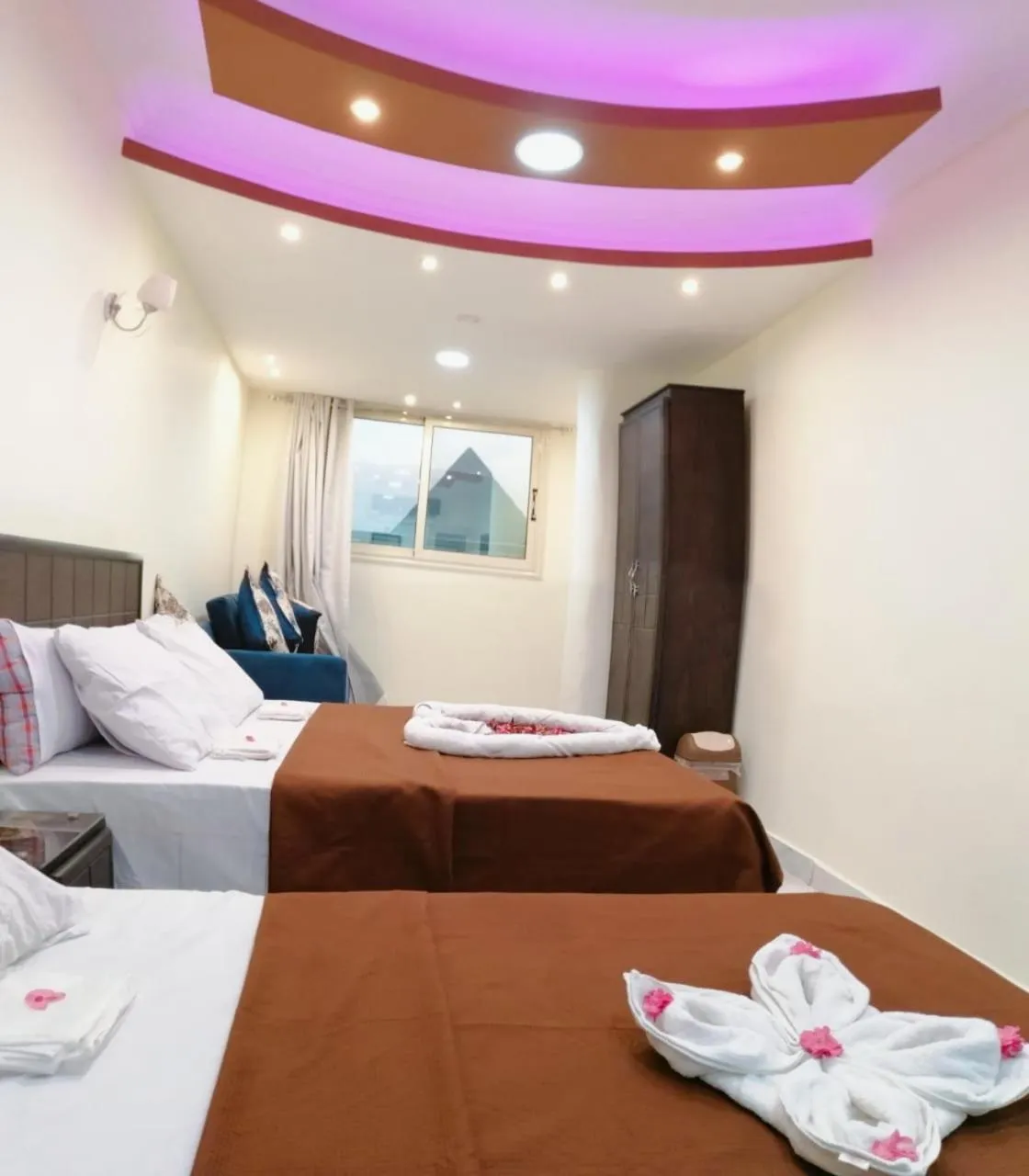 Bed in Horus Guest House Pyramids View