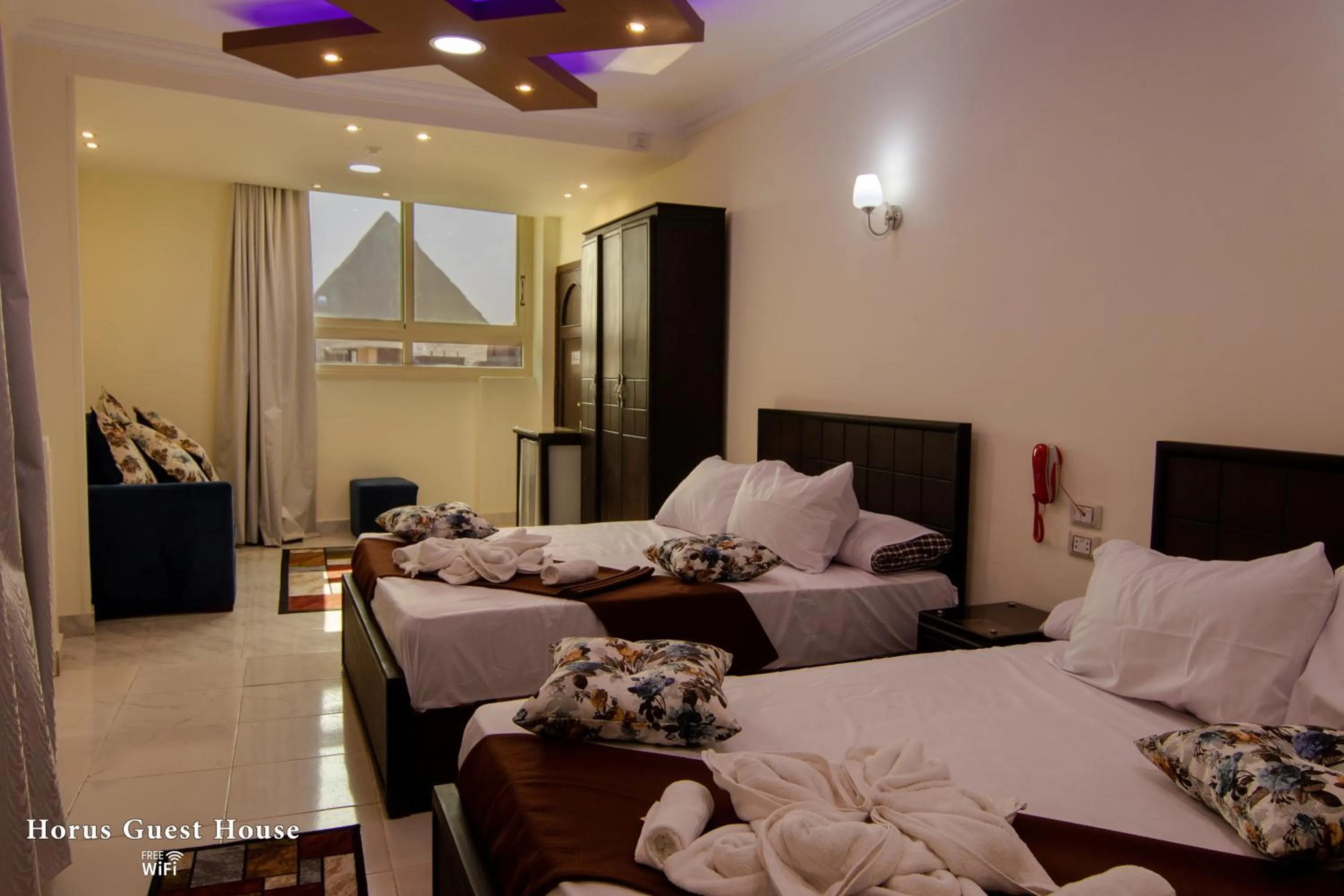 Bed in Horus Guest House Pyramids View