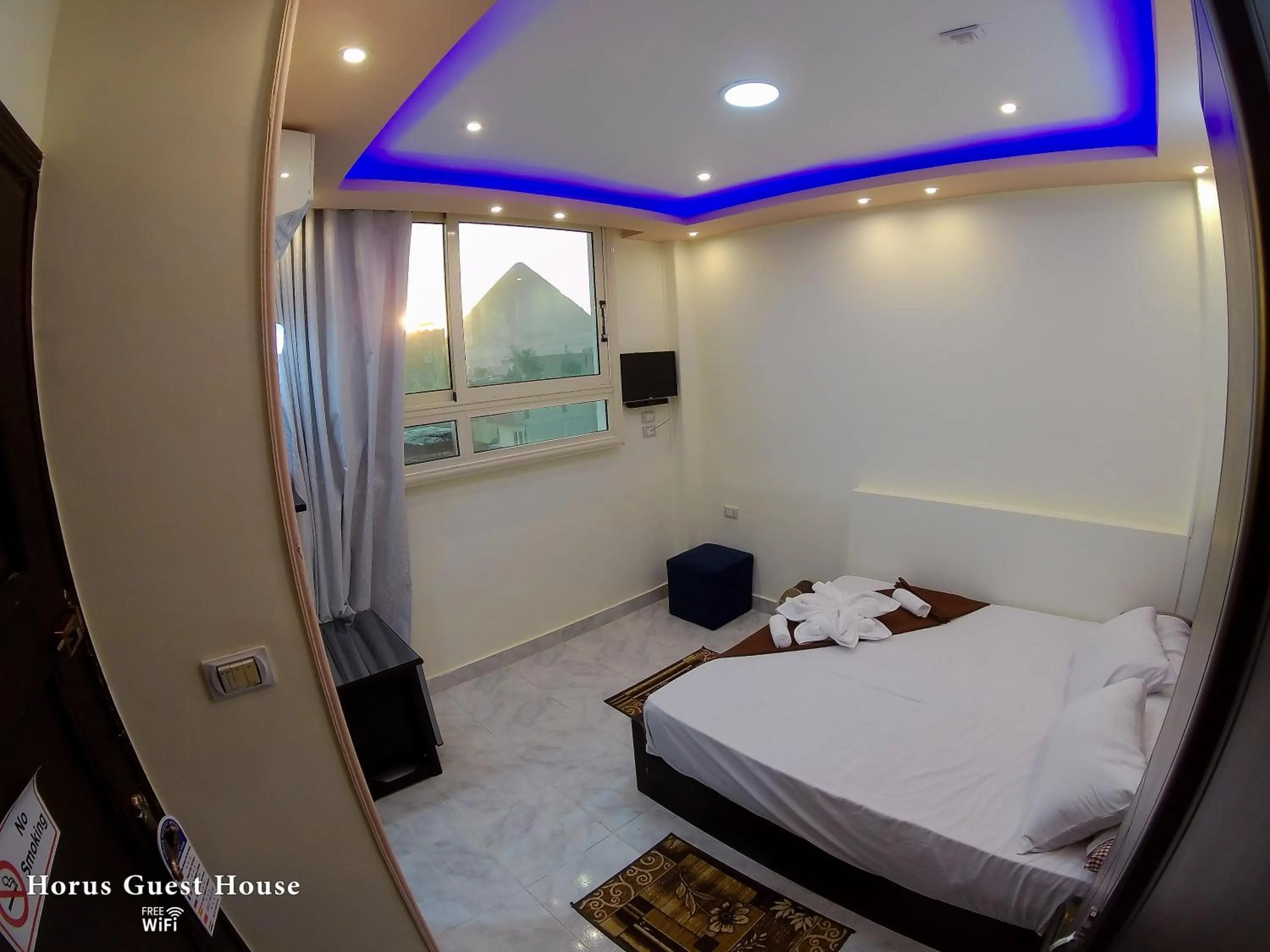 Bed in Horus Guest House Pyramids View