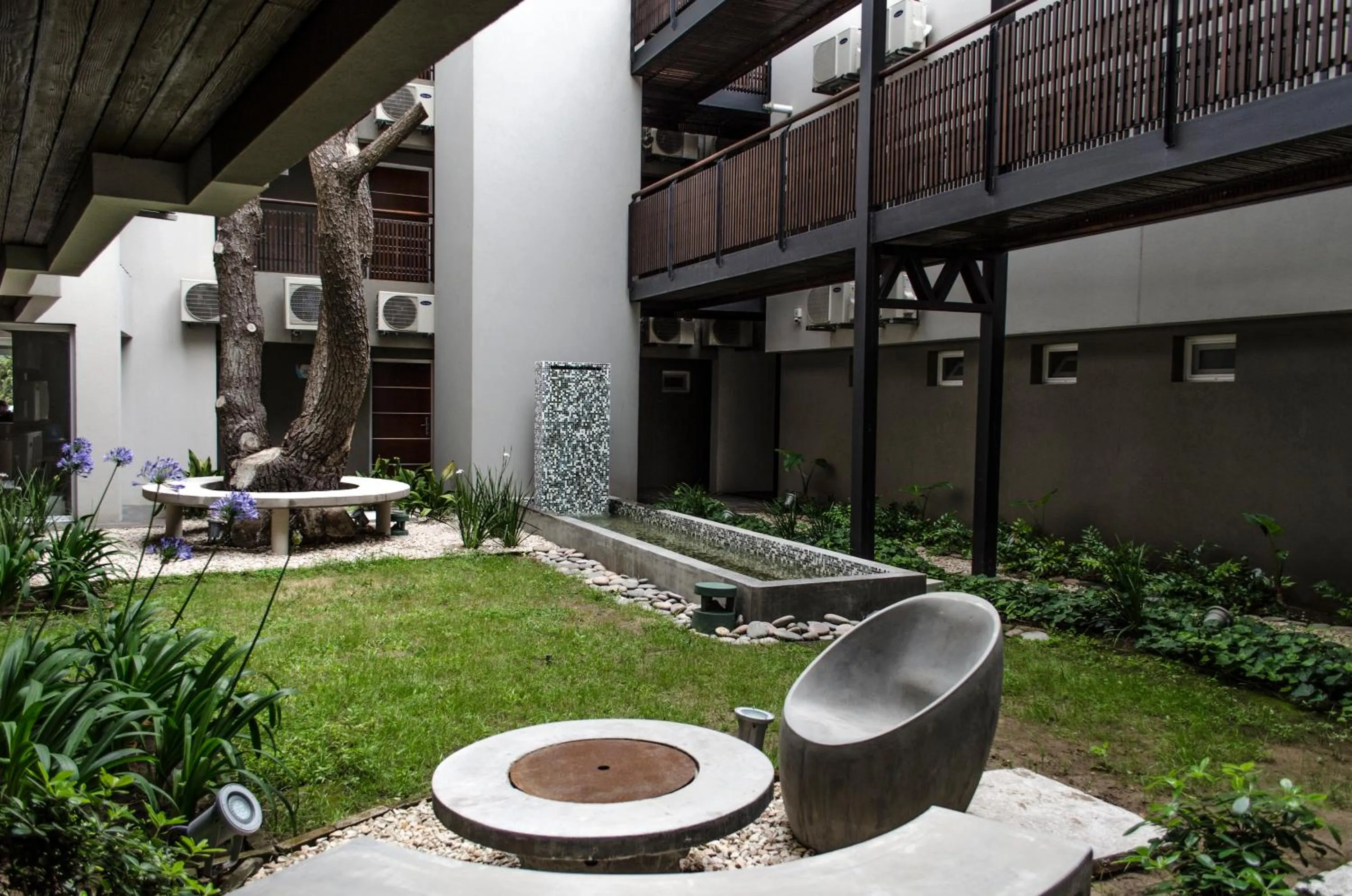 Garden in Almarena Apart & Hotel Boutique