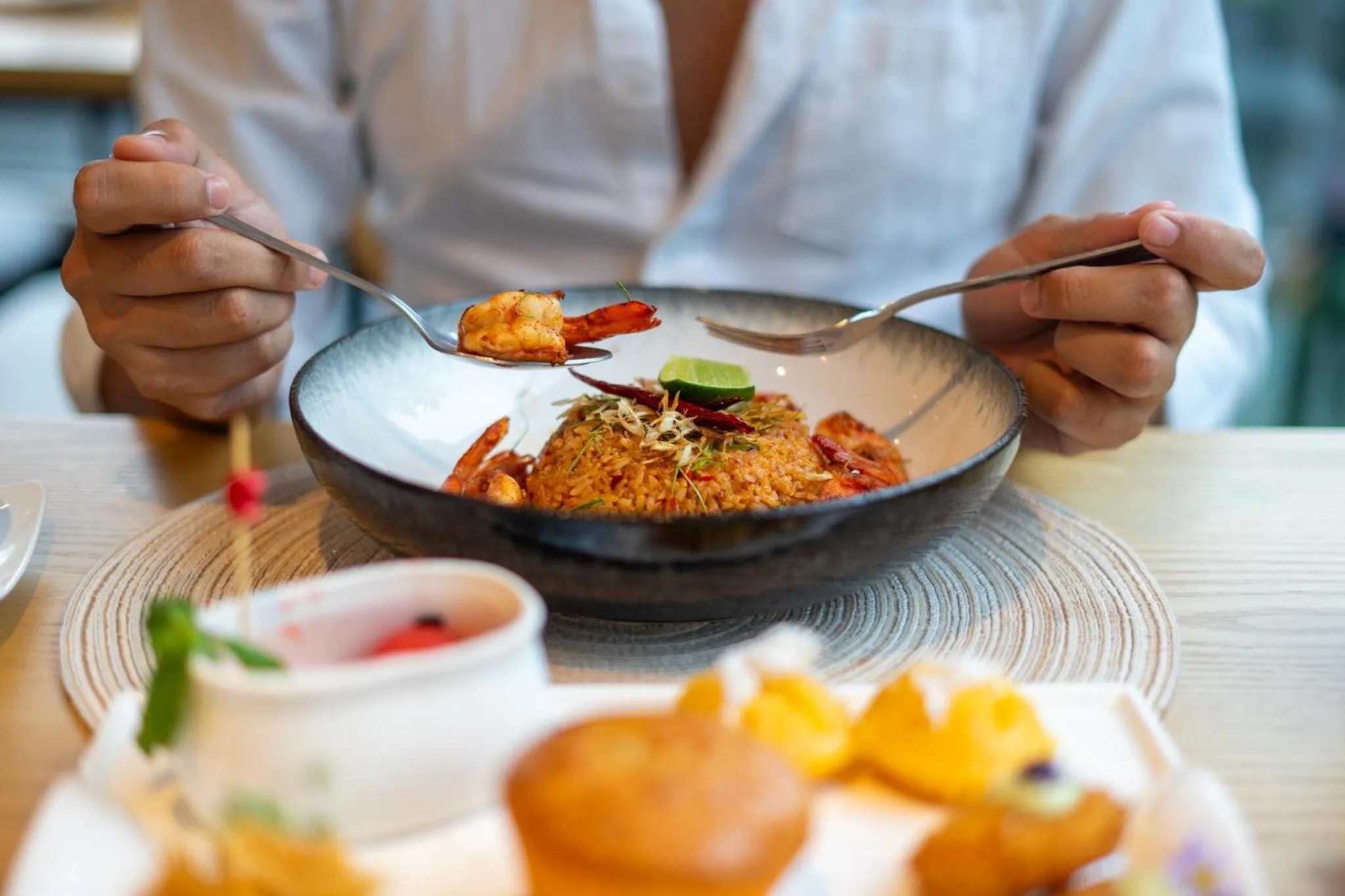 Restaurant/places to eat in Aster Hotel and Residence by At Mind