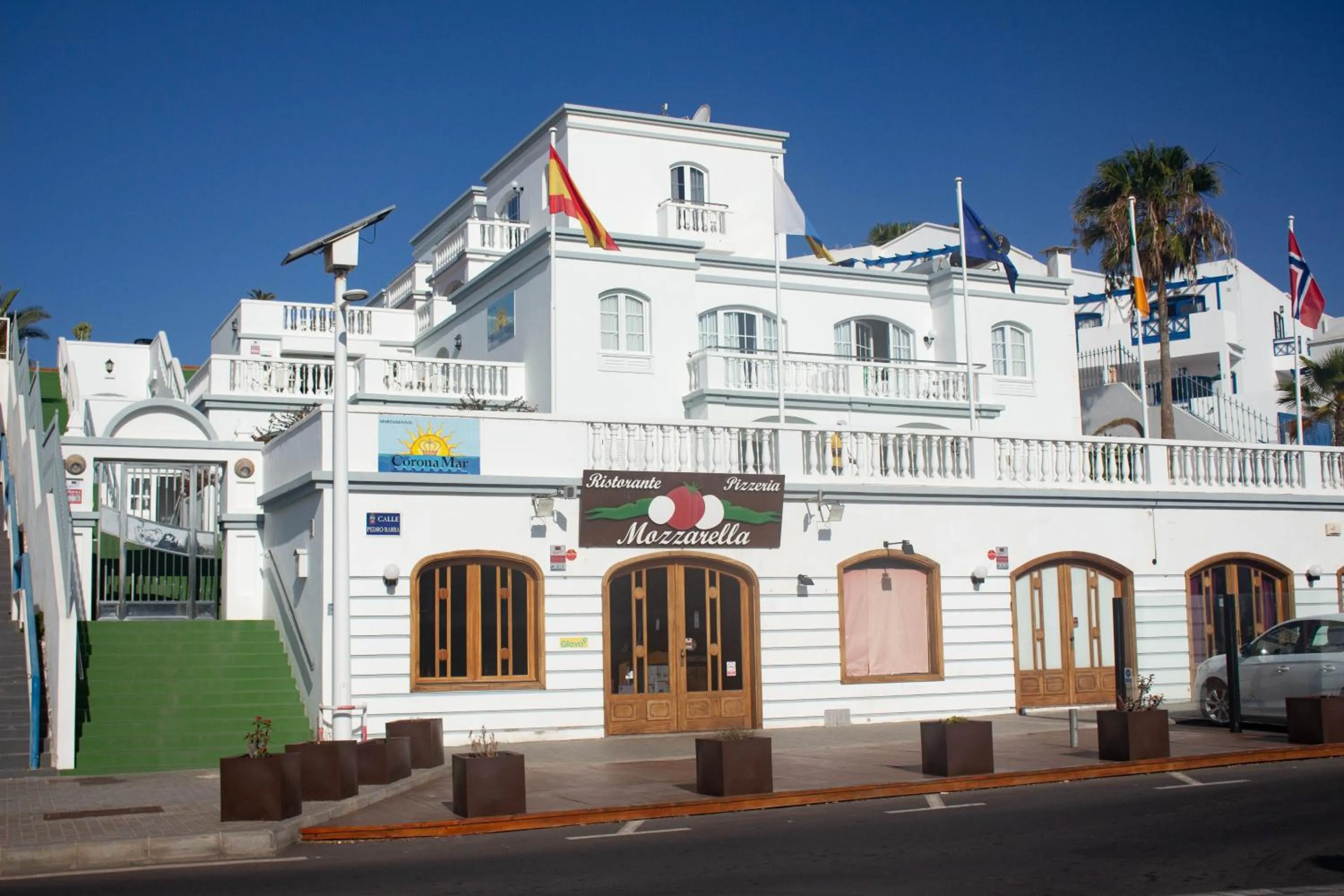 Property building in Apartamentos Corona Mar