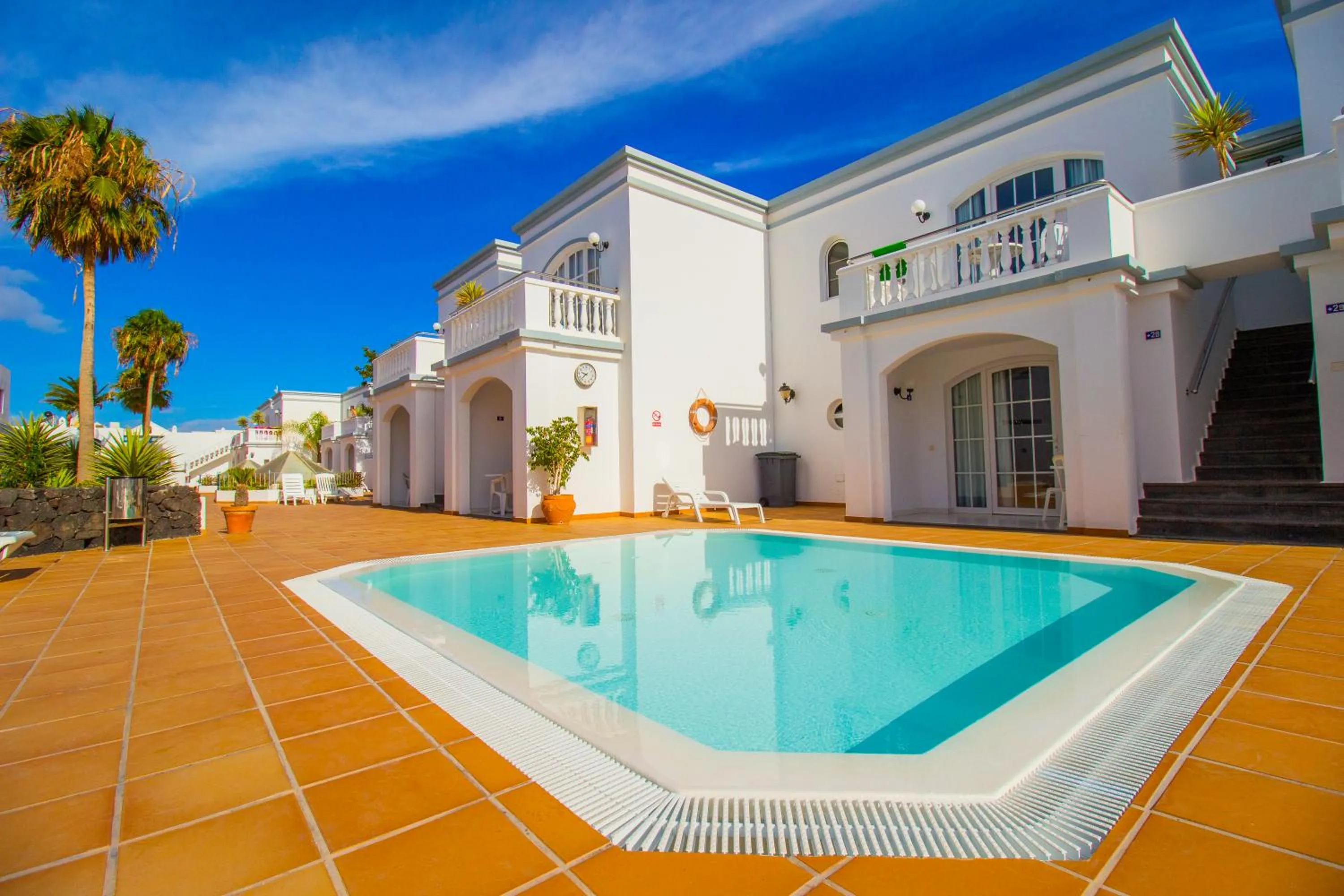 Pool view in Apartamentos Corona Mar