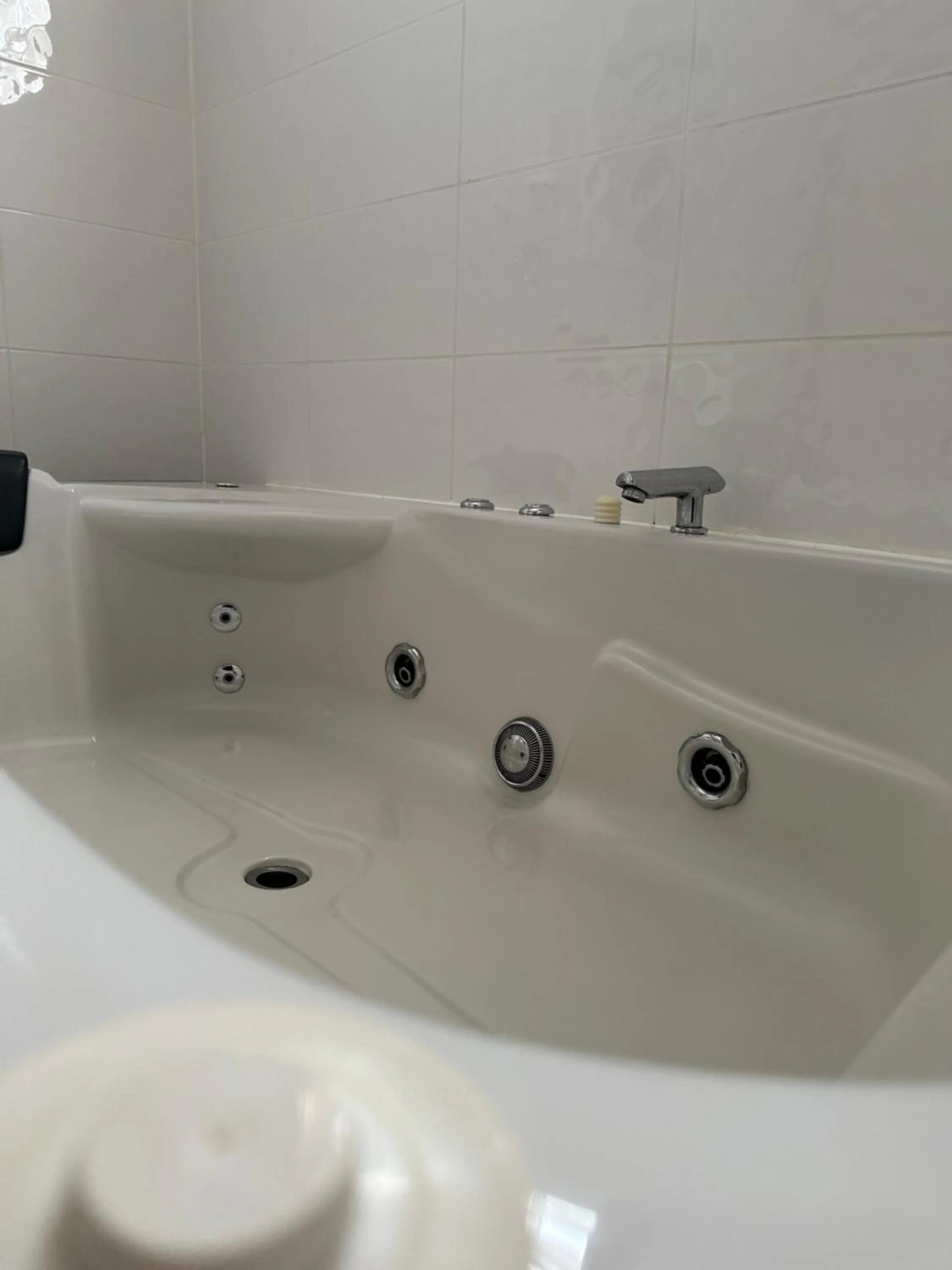 Bath in Brooklyn Motel