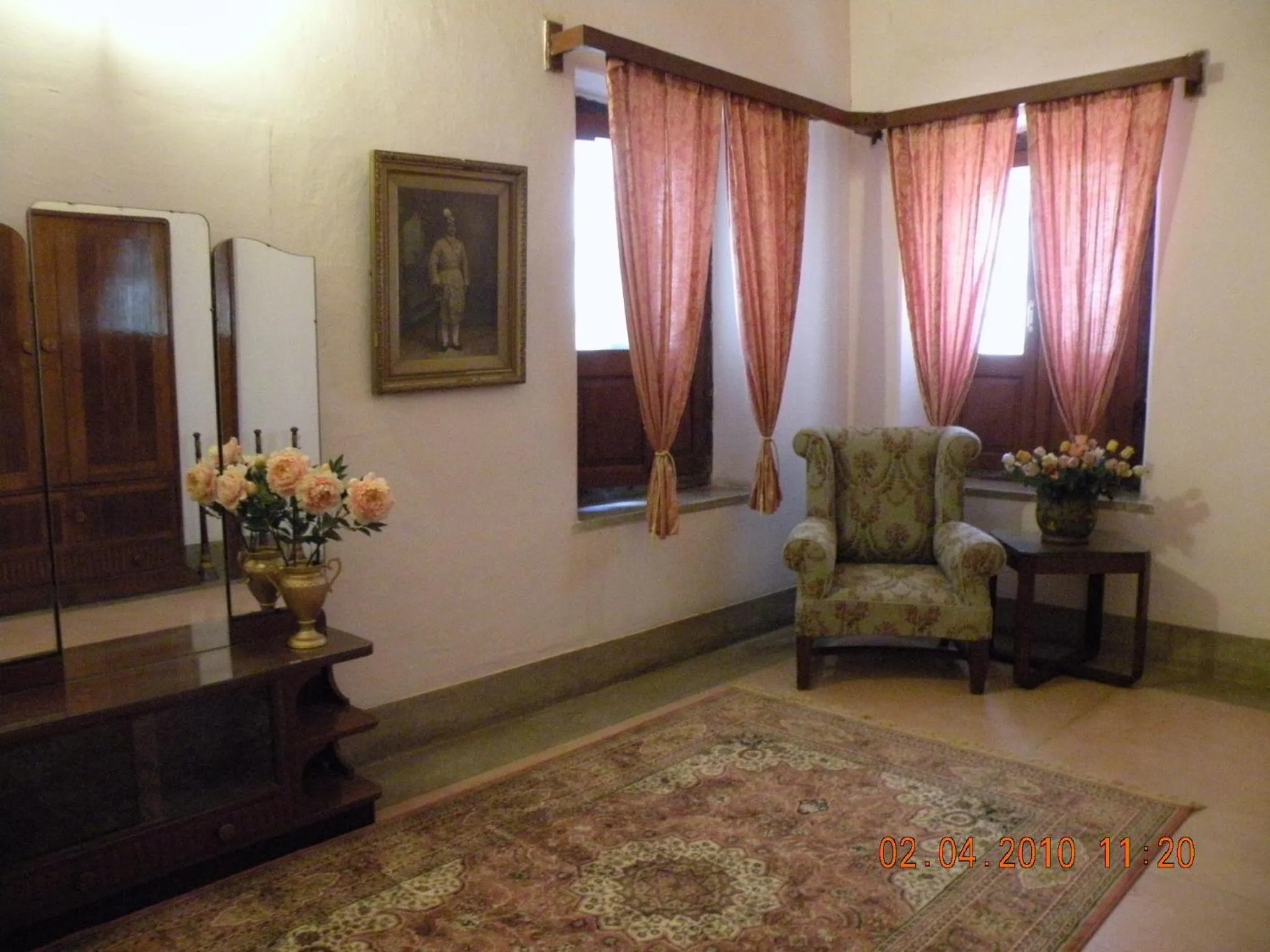 Living room in Bhanwar Vilas Palace
