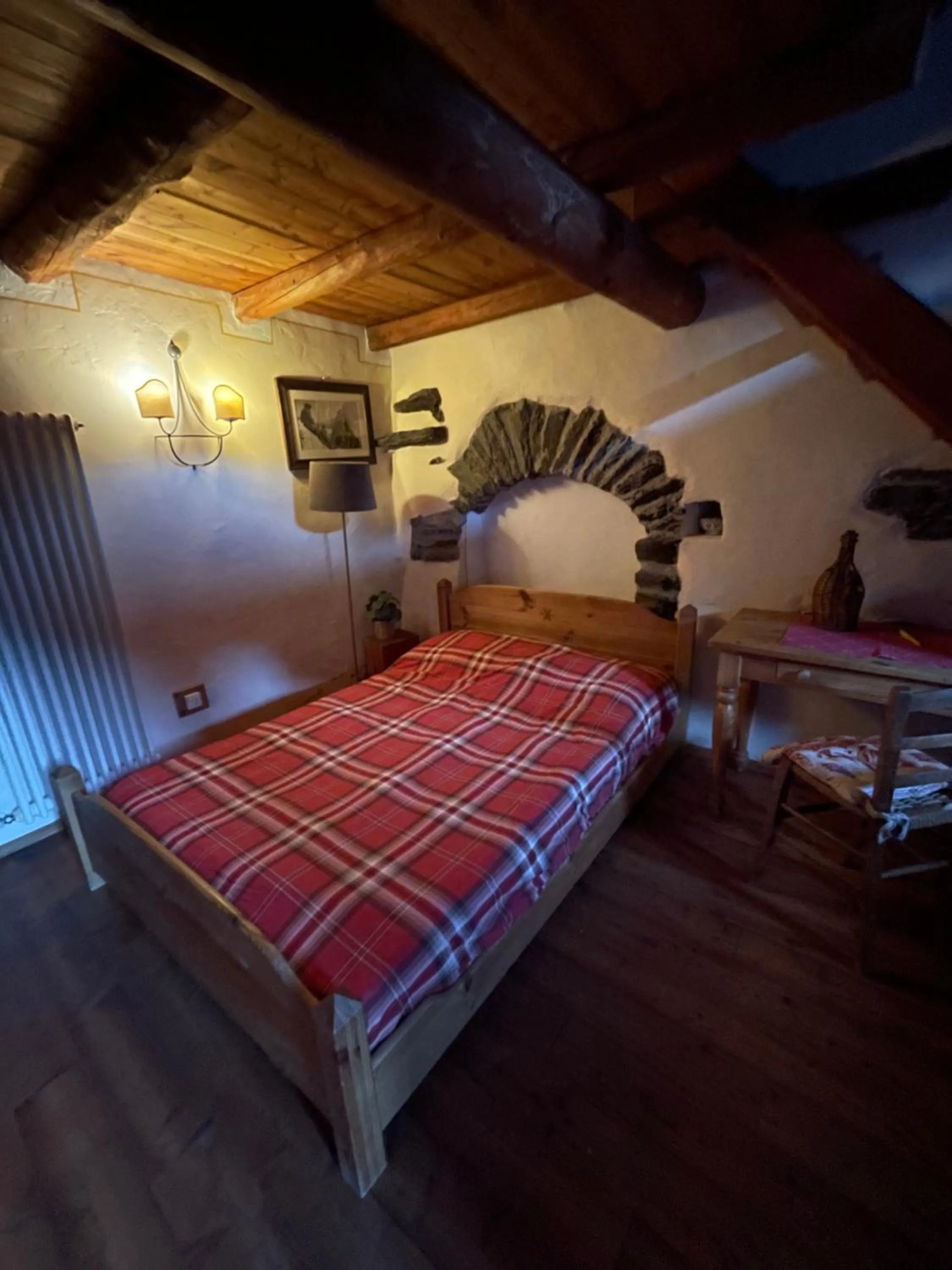 Photo of the whole room, Bed in Maison de Noé