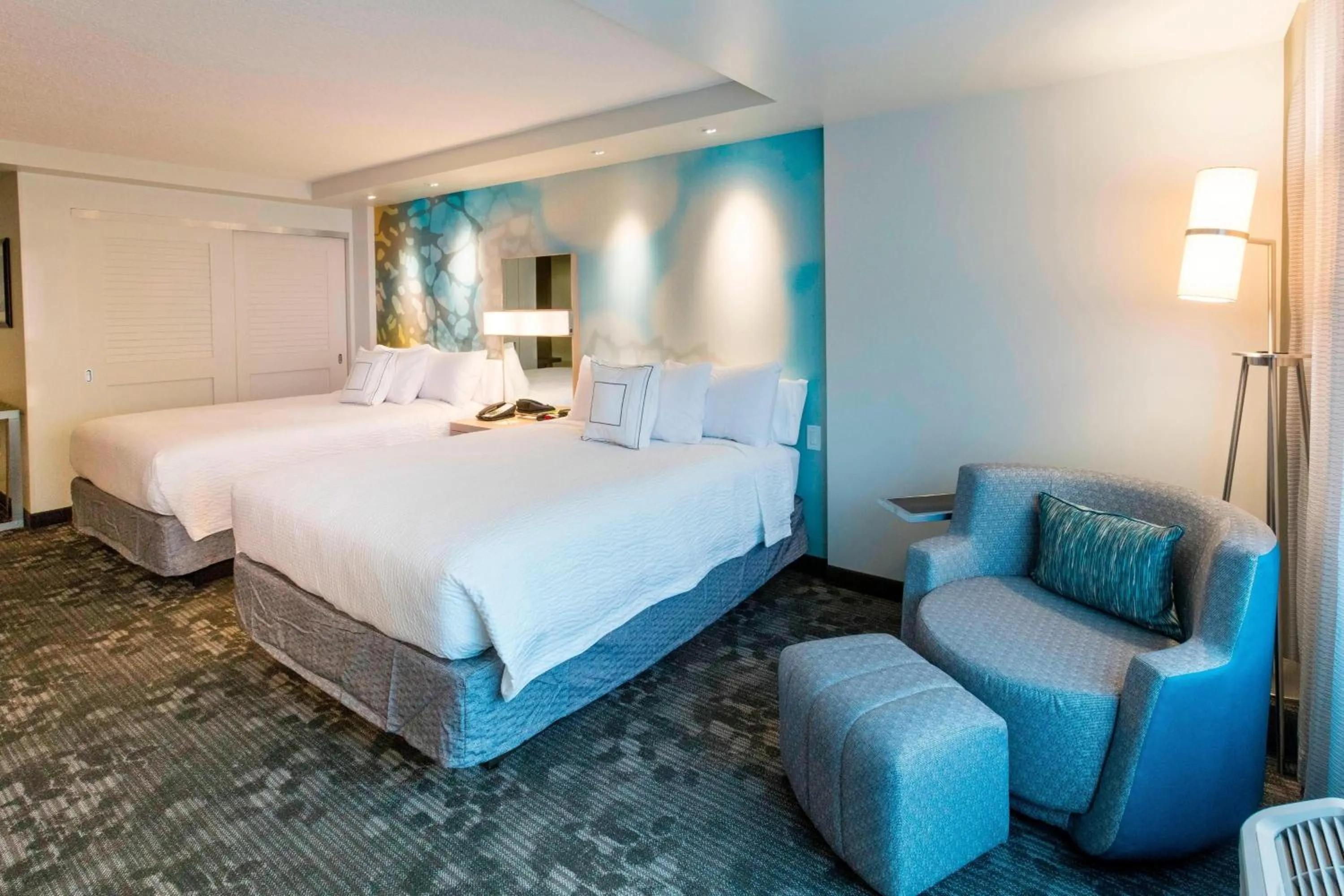 Photo of the whole room, Bed in Courtyard by Marriott St. Augustine Beach