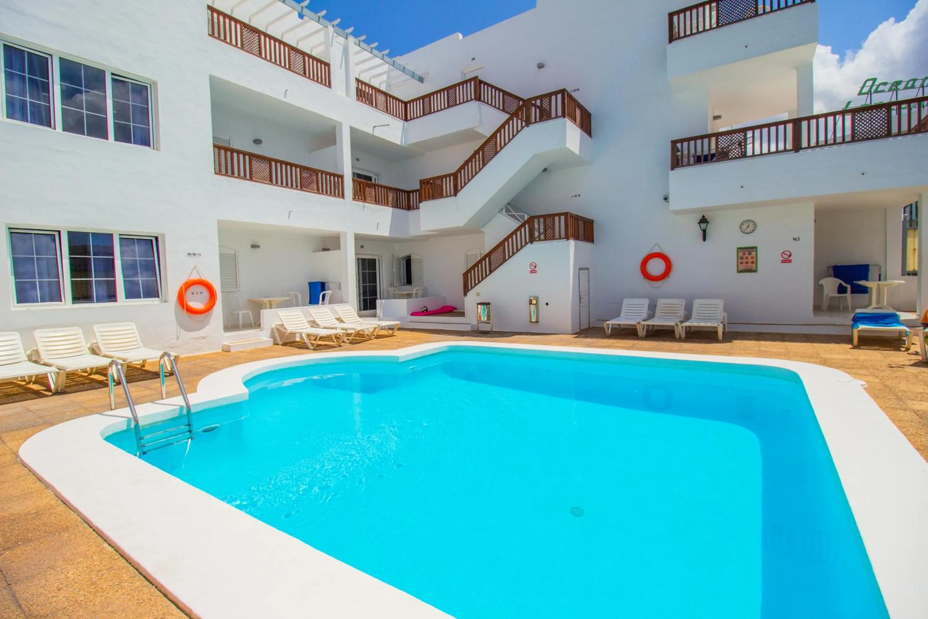 Summer in Vista Mar Apartamentos