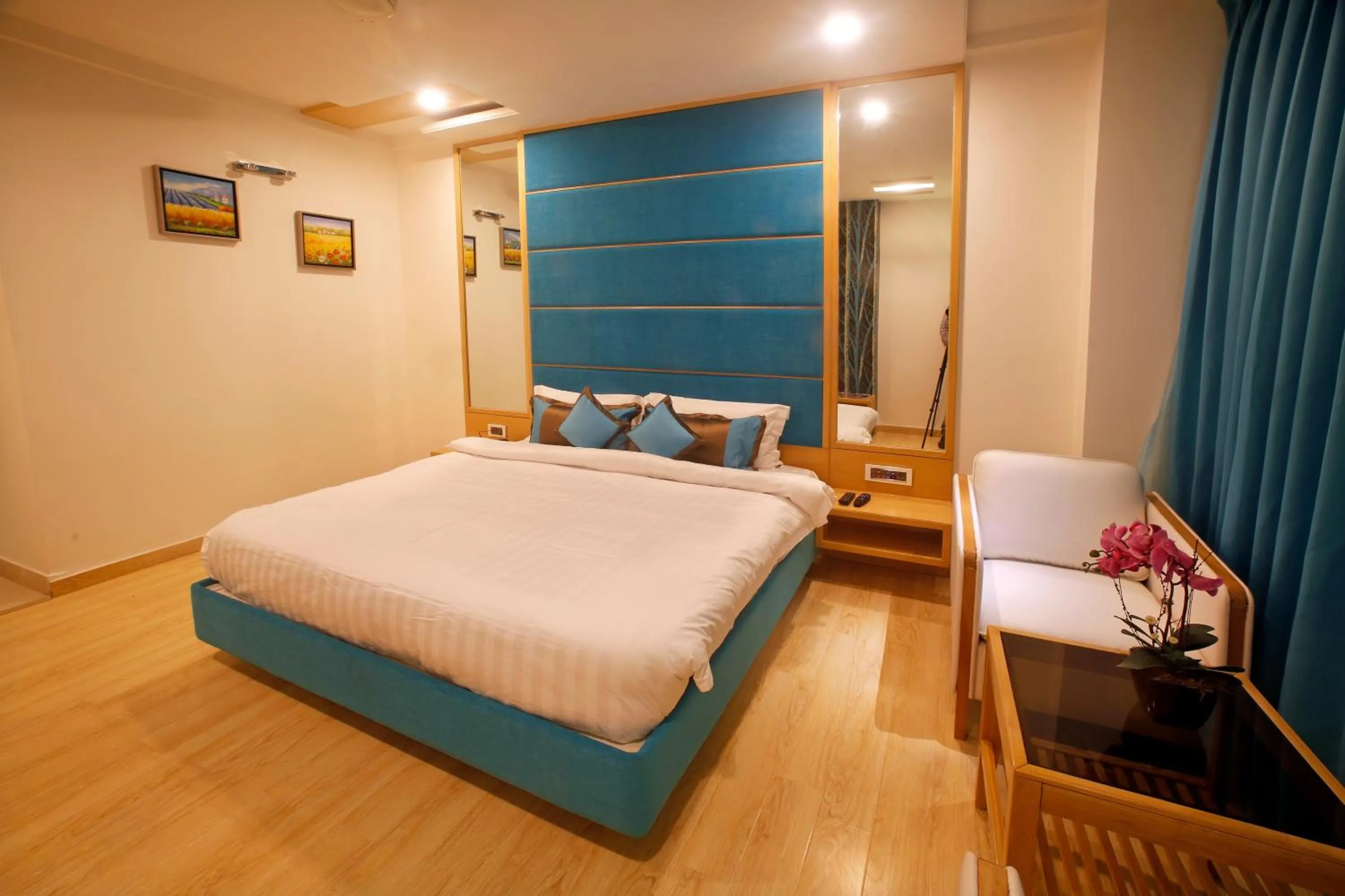 Bedroom in Hotel LN Courtyard