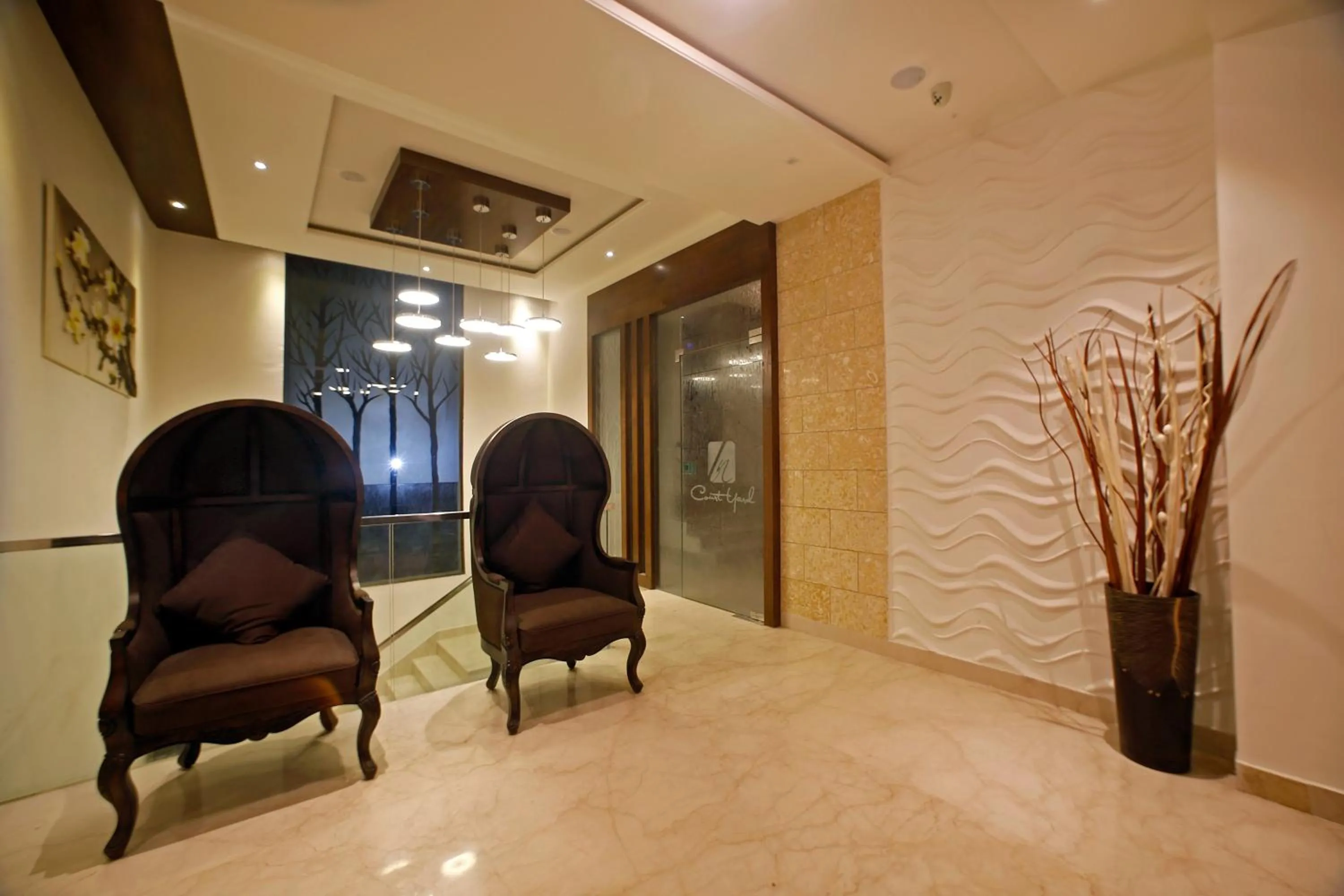 Area and facilities in Hotel LN Courtyard