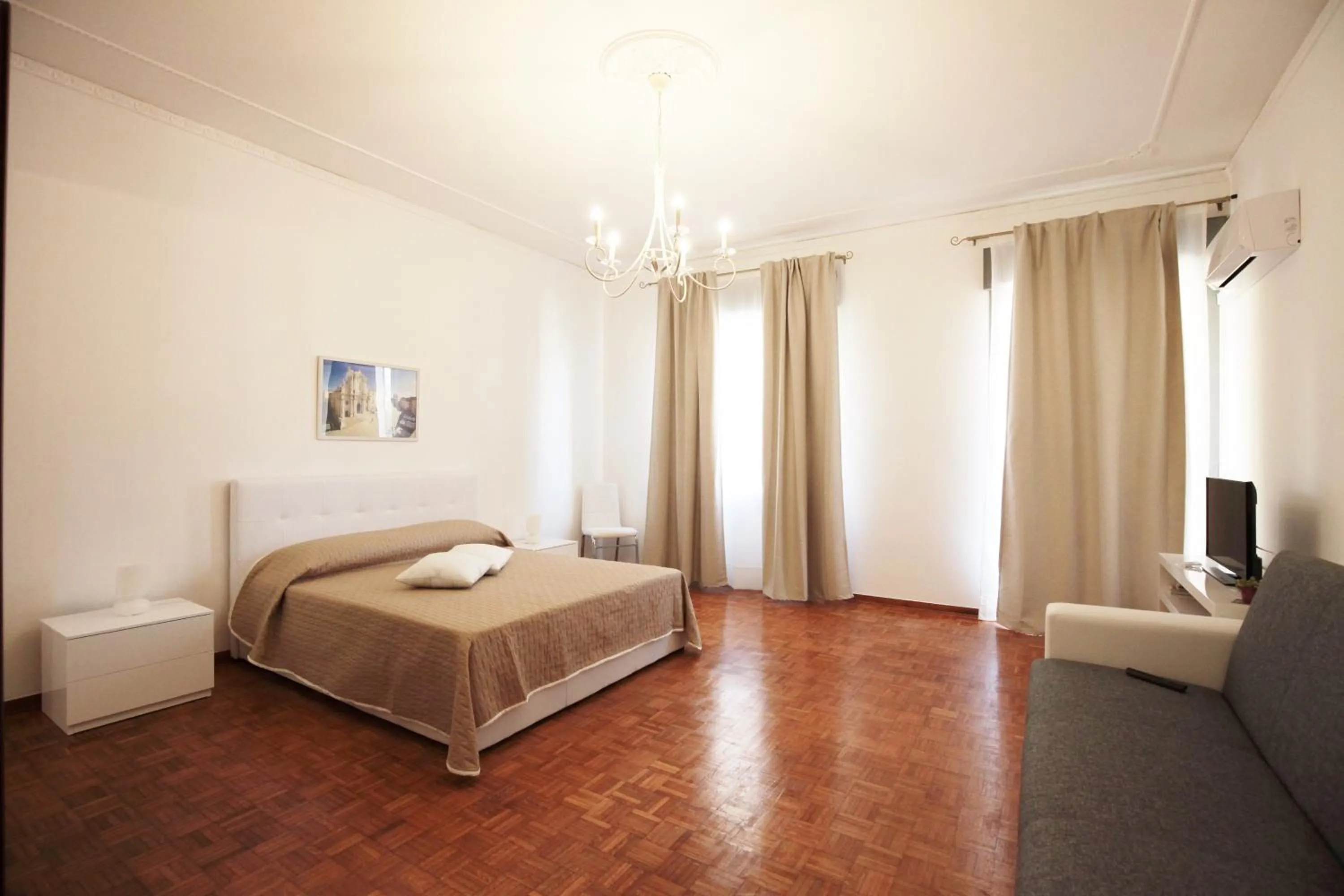 Property building, Bed in B&B Tarì