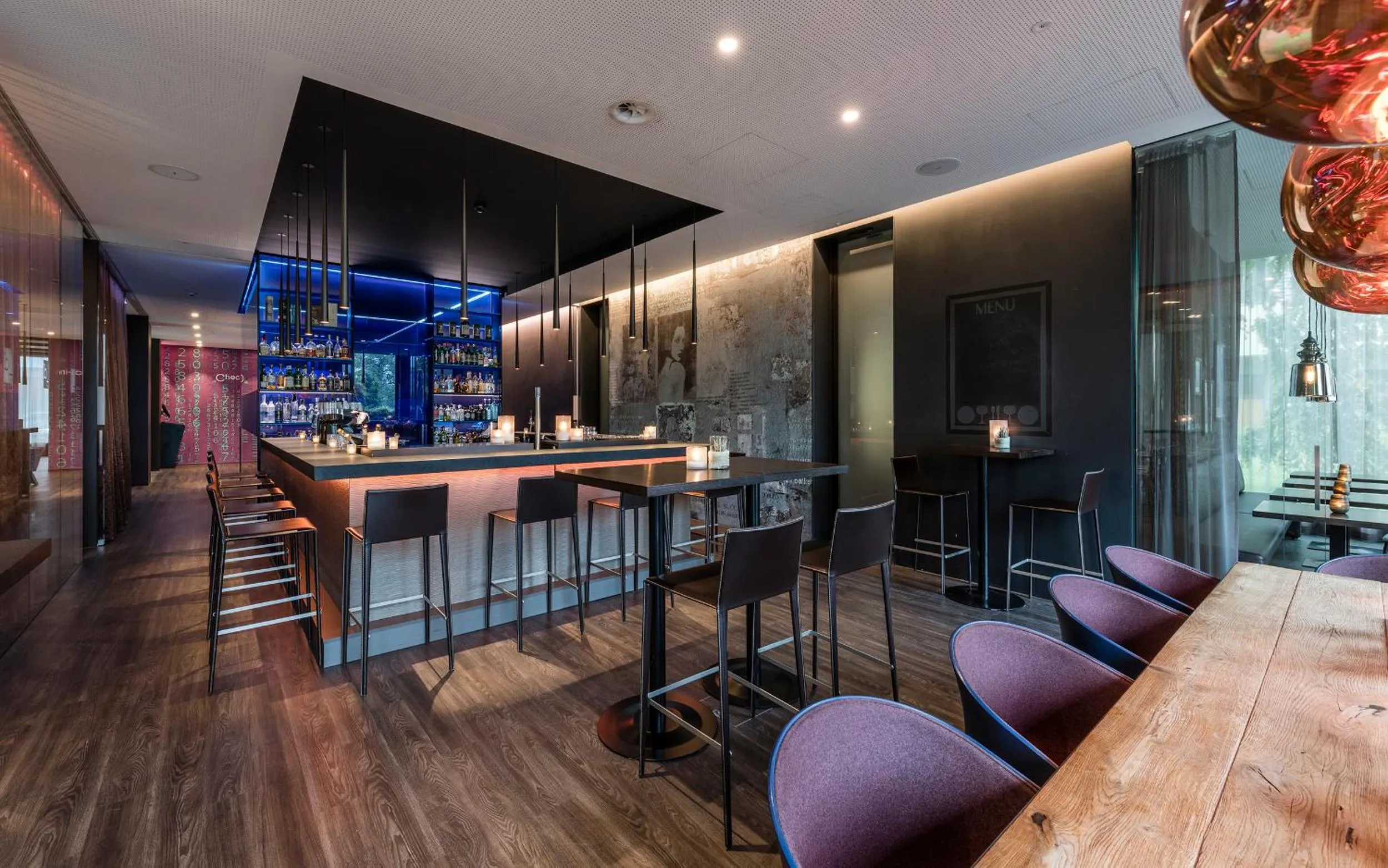 Restaurant/places to eat in b-smart hotel Bendern