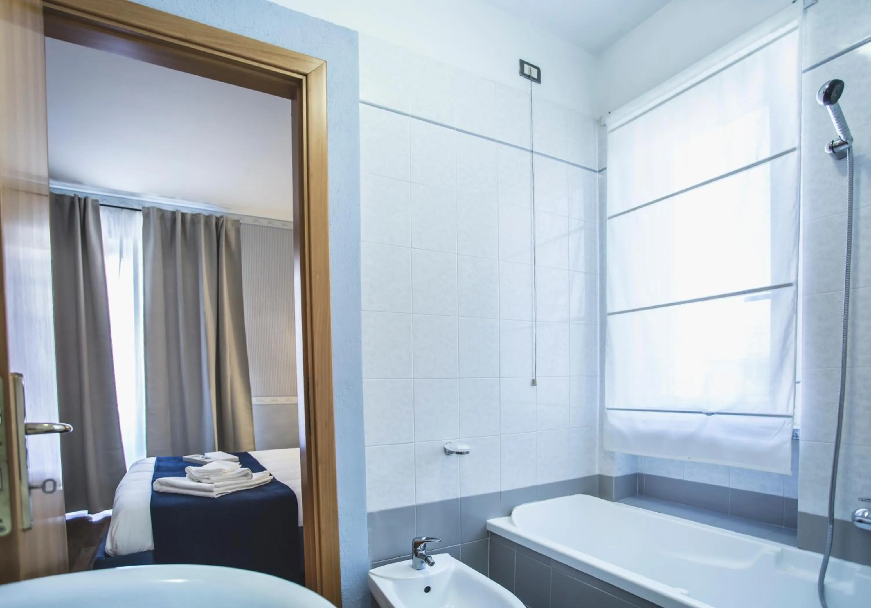 Bathroom, Bed in B&B Le 3 Stelle