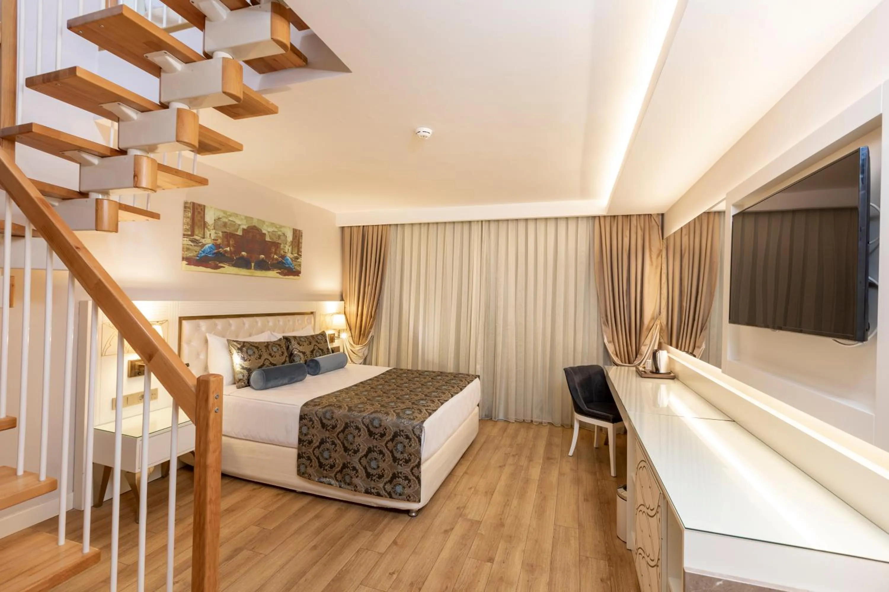 Photo of the whole room, Bed in Haydarpasha Palace Hotel