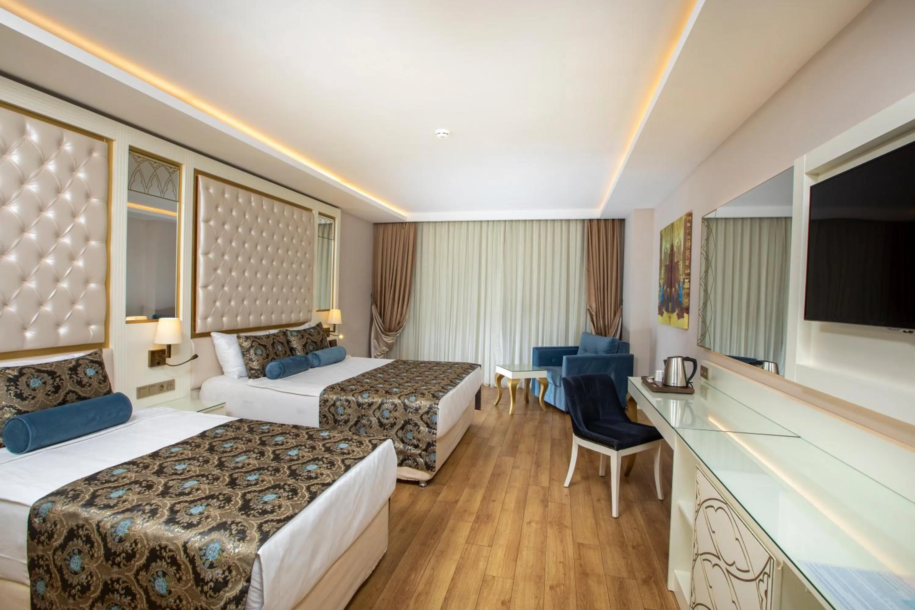 Photo of the whole room, Bed in Haydarpasha Palace Hotel