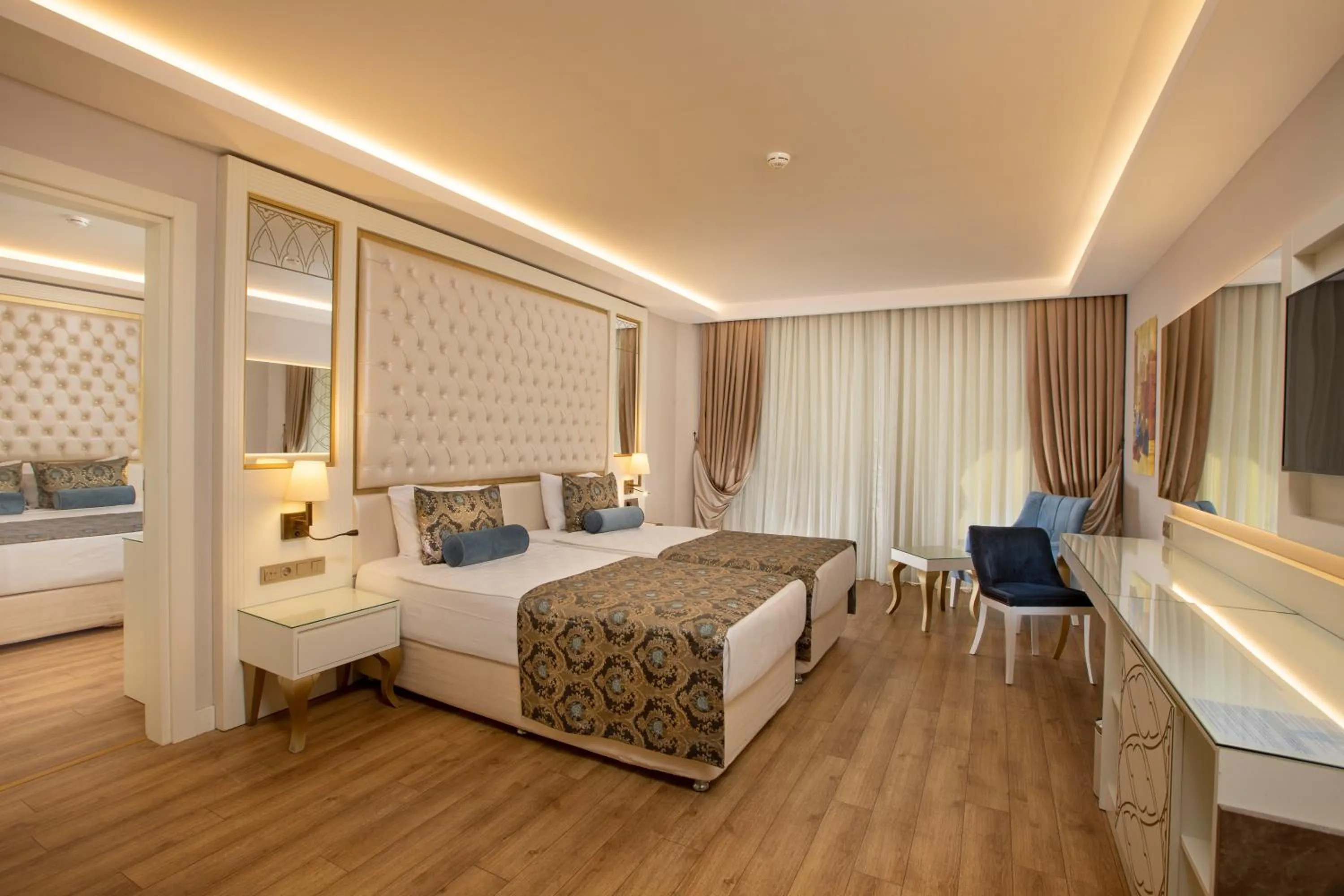 Photo of the whole room, Bed in Haydarpasha Palace Hotel