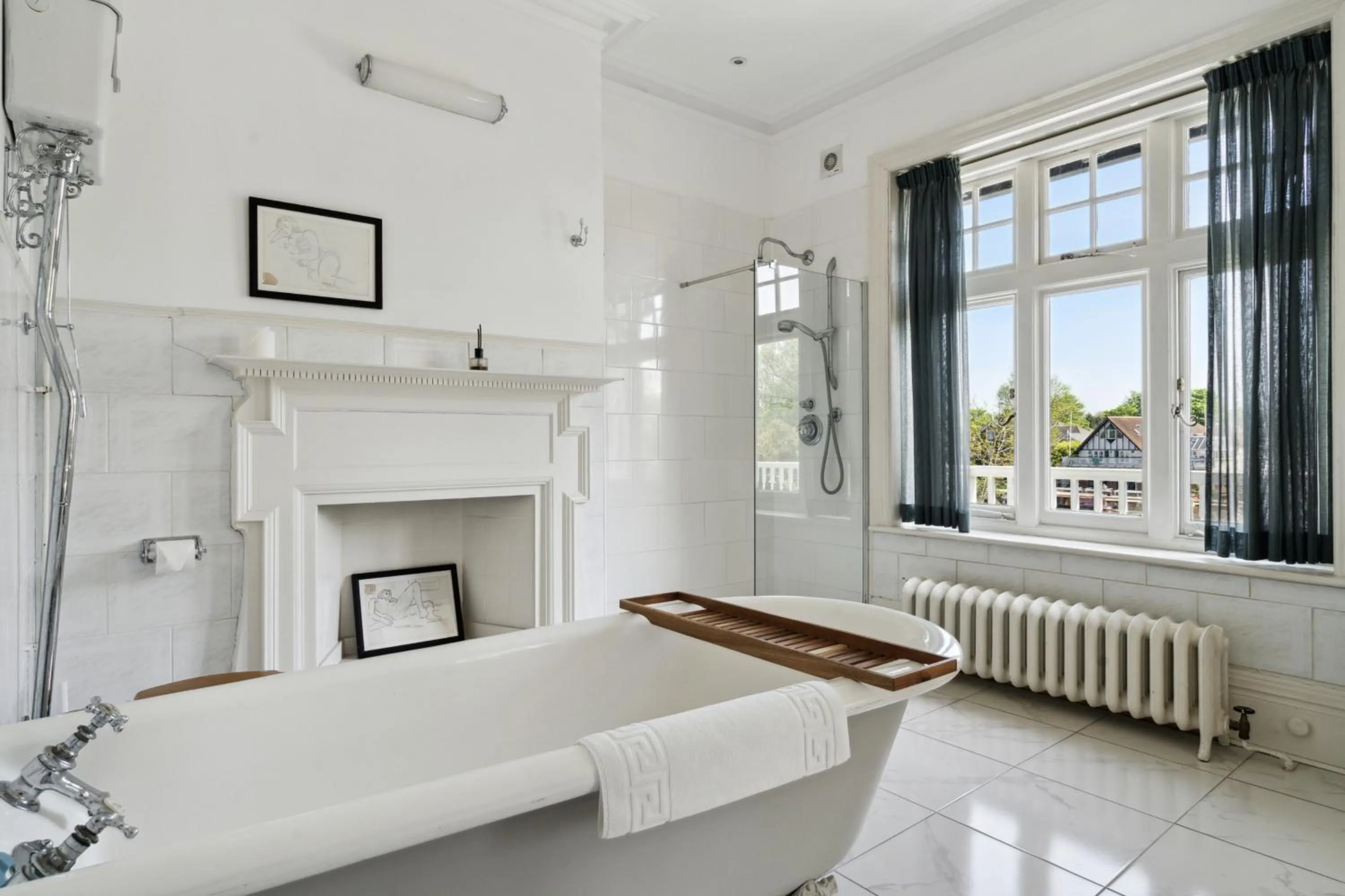 Bathroom, Bed in River Arts Club