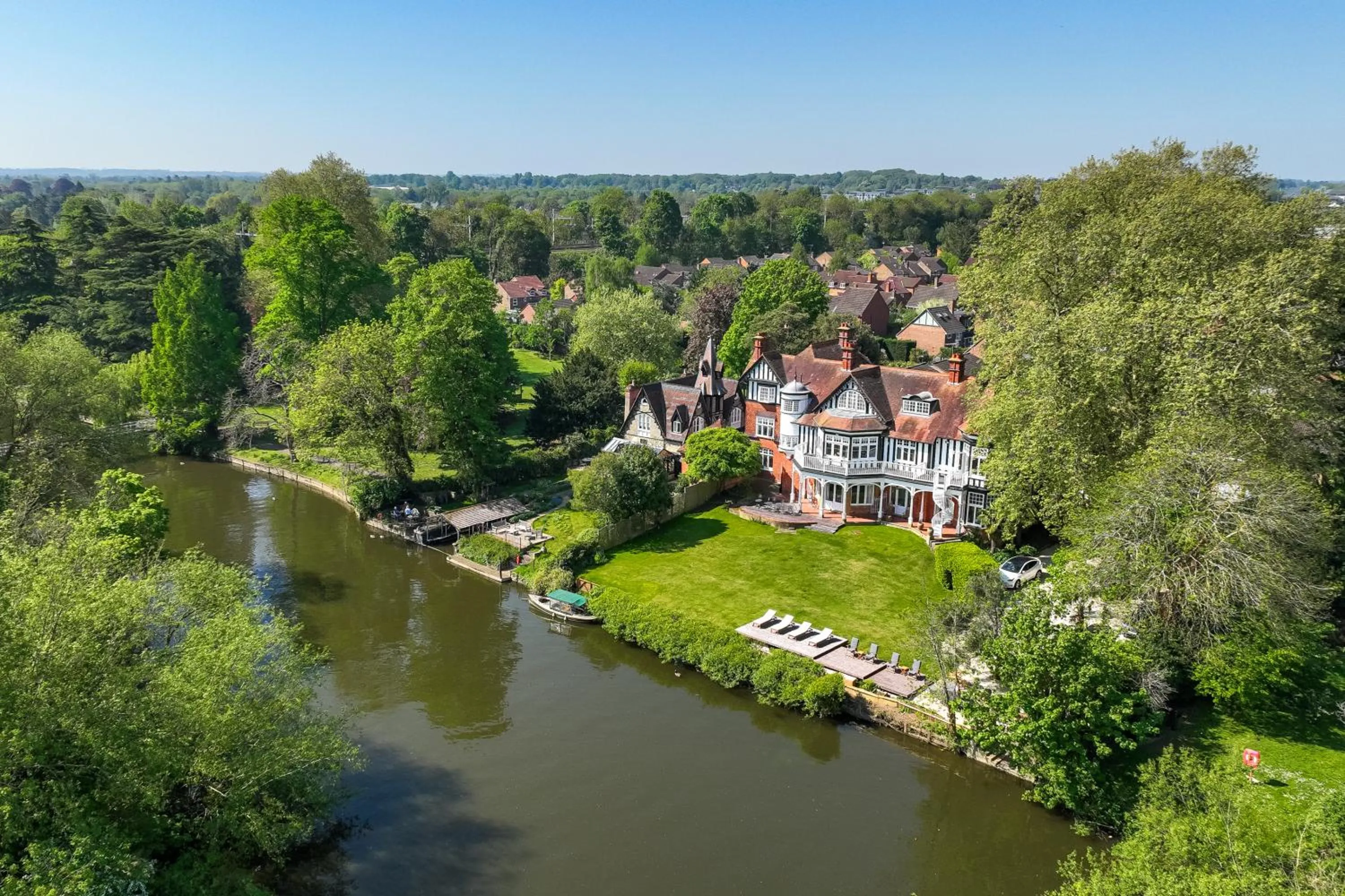 Property building in River Arts Club