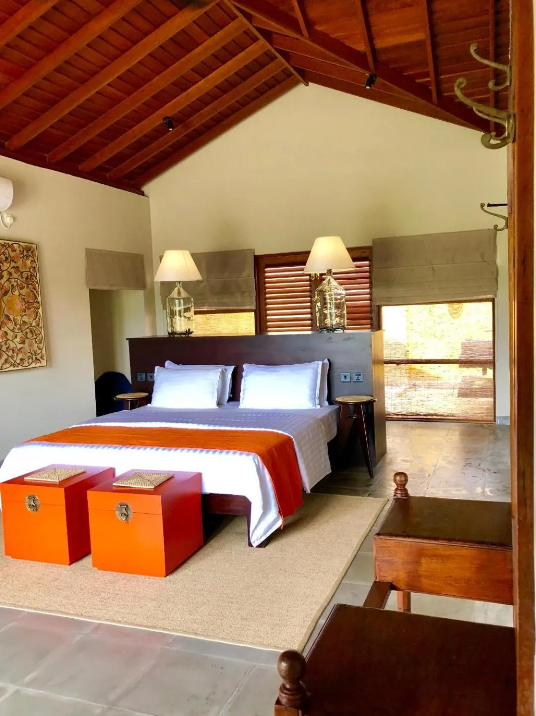 Bed in Kumbukgaha Villa