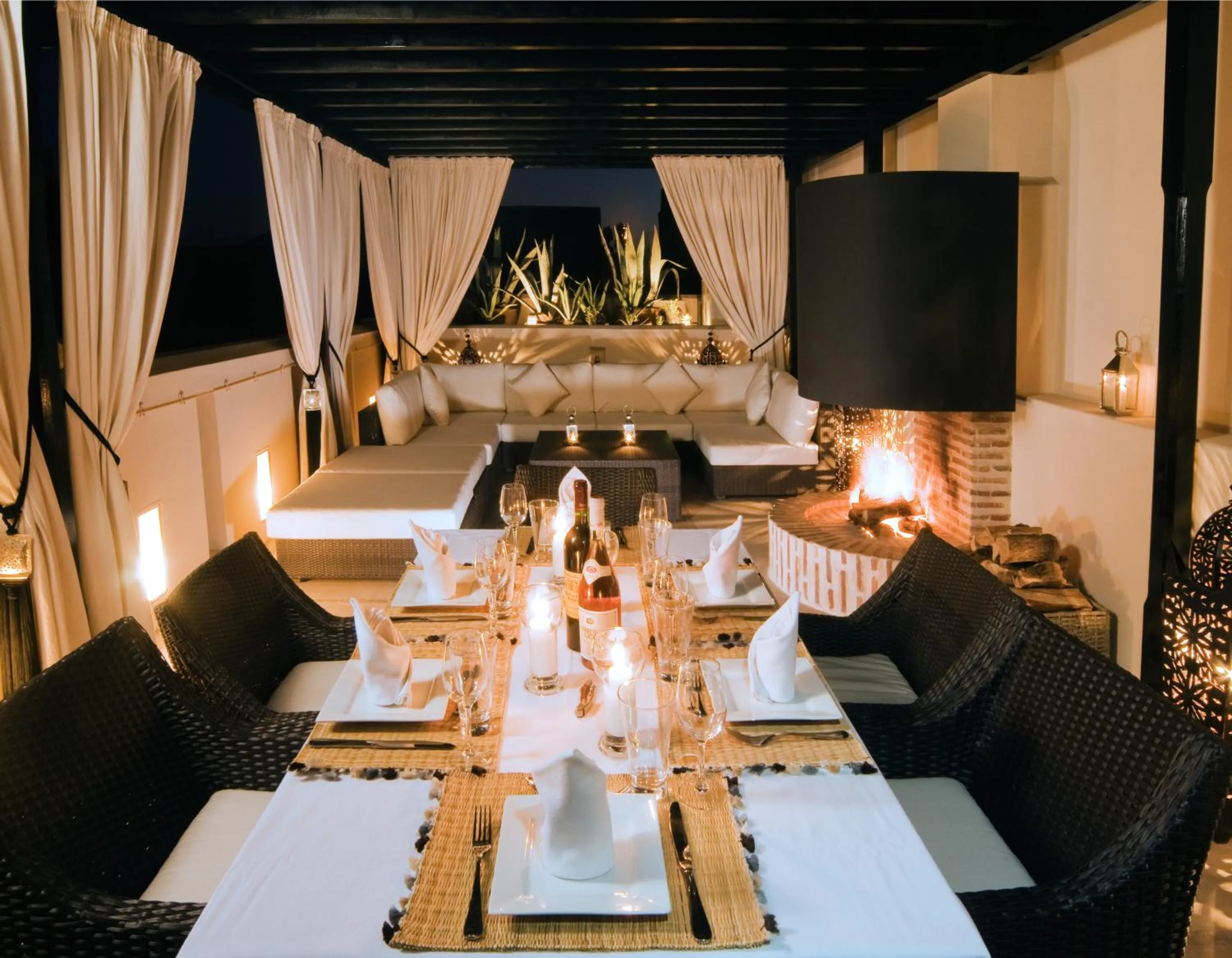 Restaurant/places to eat in Riad Adore