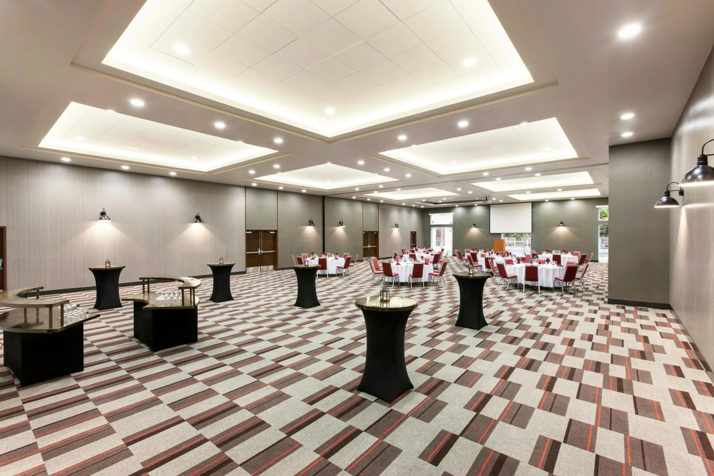 Meeting/conference room in Four Points by Sheraton Seattle Airport South