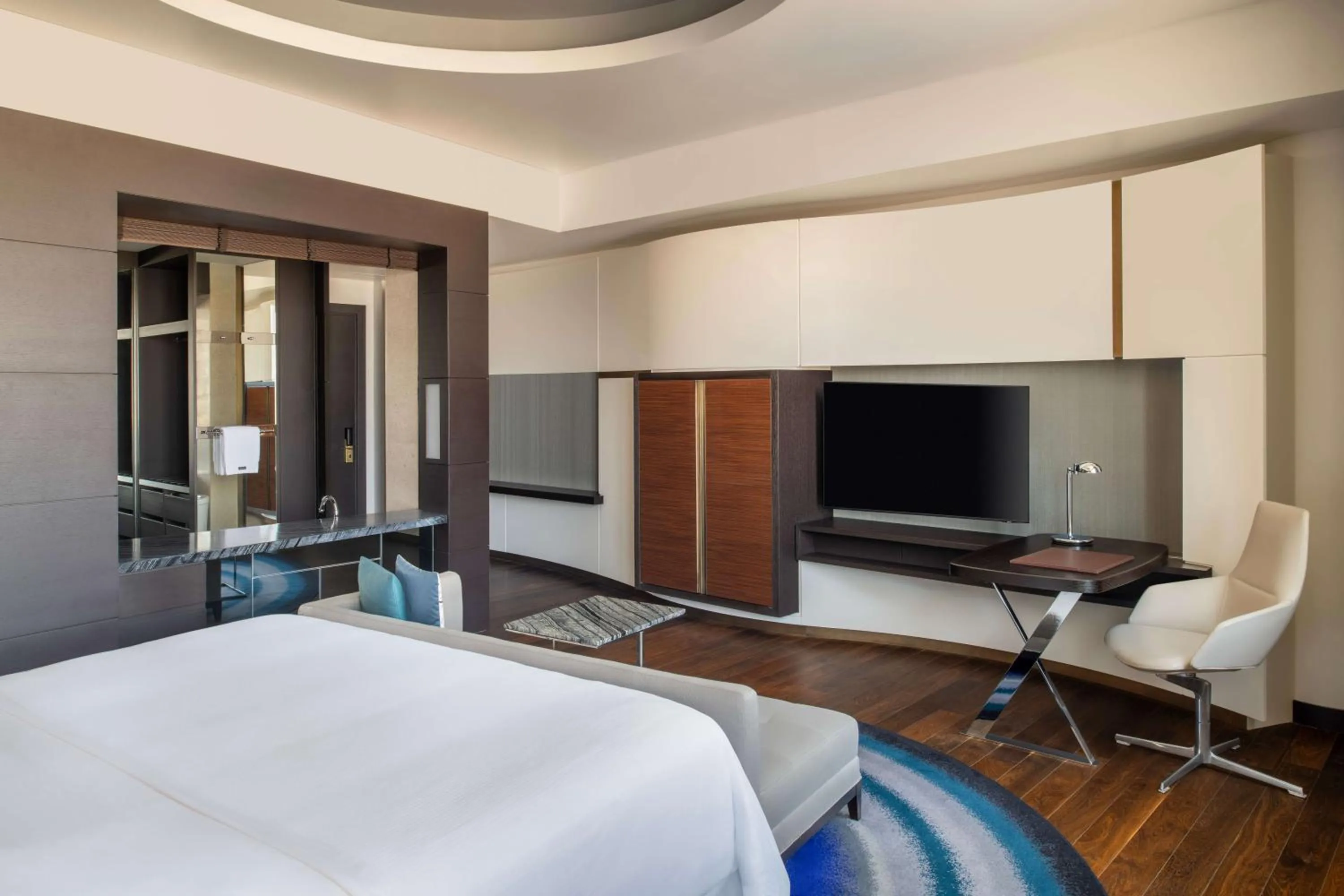 Bedroom, Bed in The Westin Doha Hotel & Spa