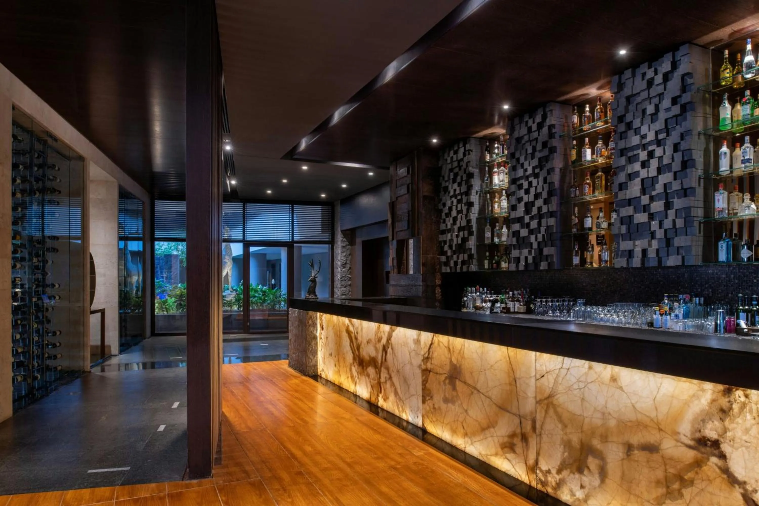 Lounge or bar in The Westin Doha Hotel & Spa