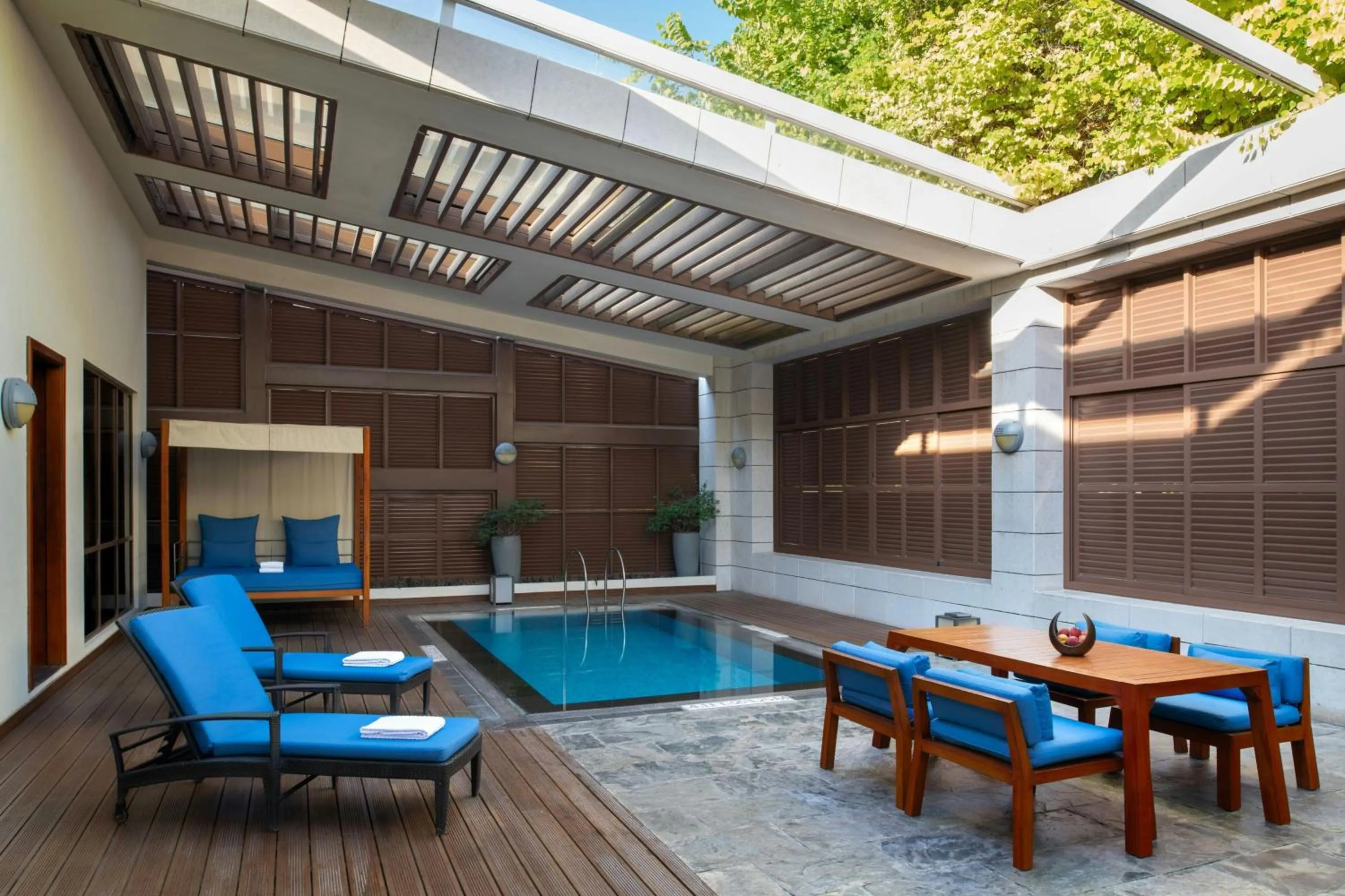 Swimming pool in The Westin Doha Hotel & Spa