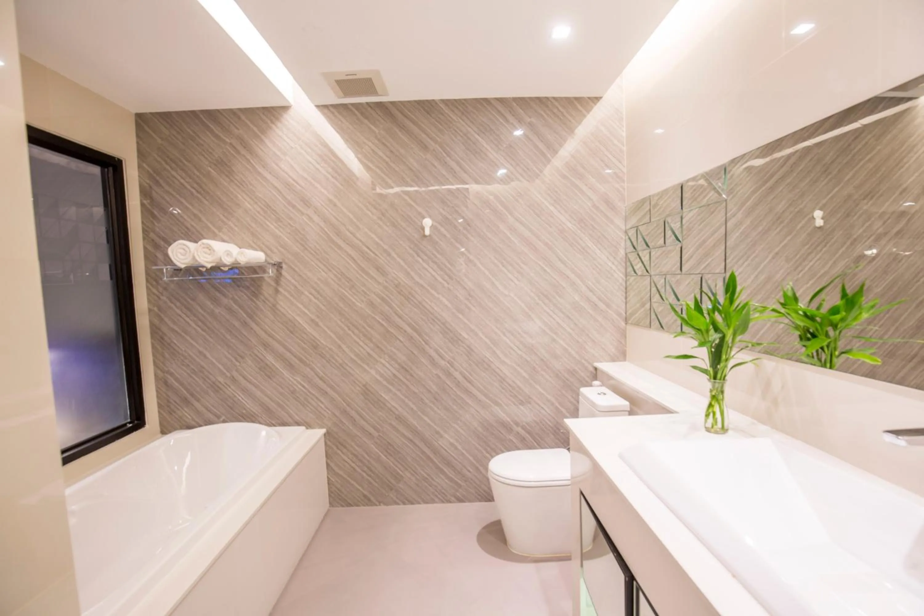 Bathroom in The Crystal Hotel Buriram - formerly X2 Vibe Buriram