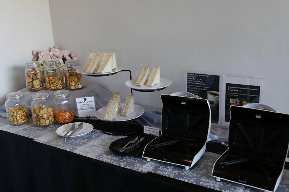 Food and drinks in Hotel Chuan Chom The High Resort Saraburi - SHA Plus