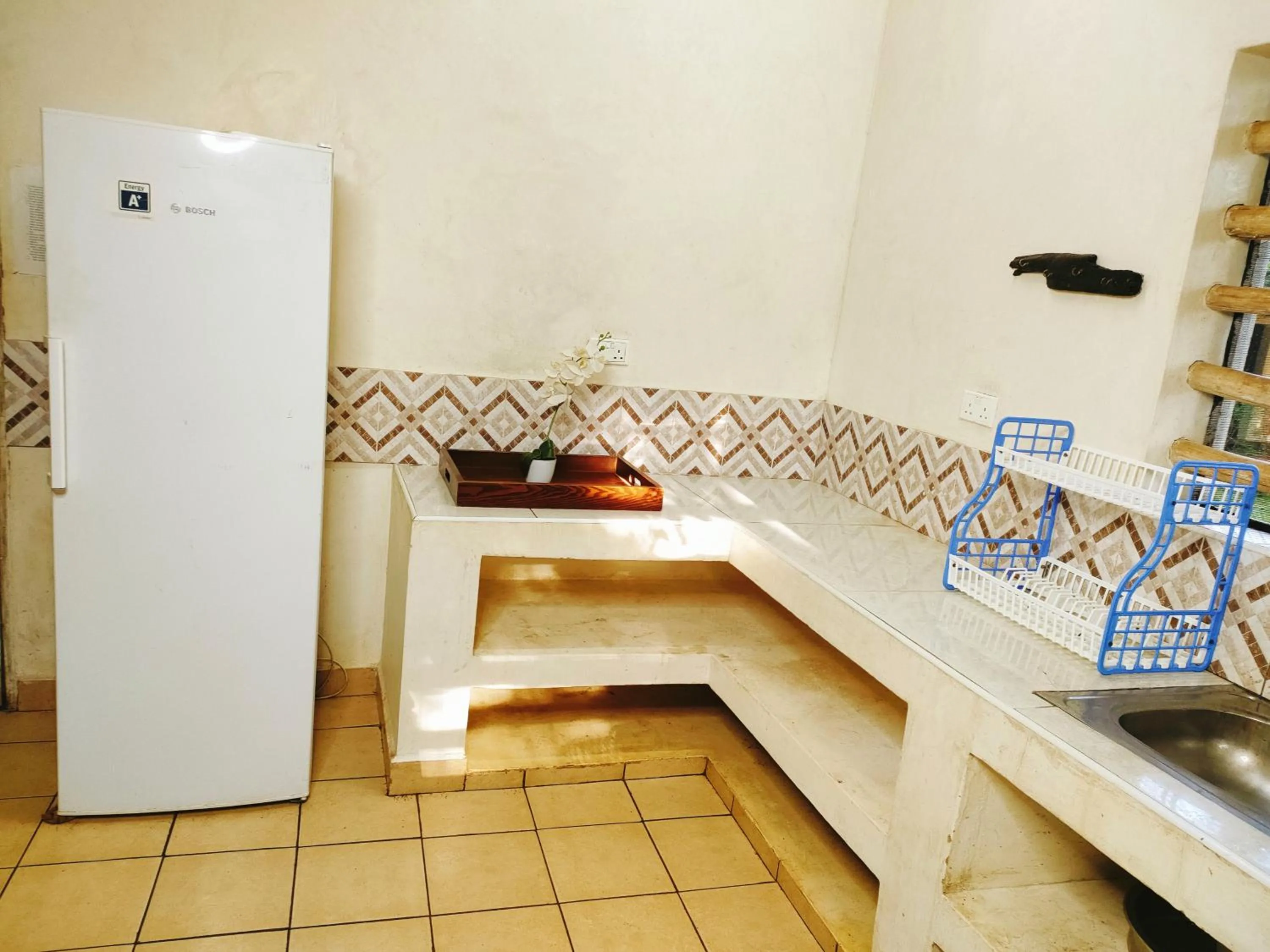 Kitchen or kitchenette in Upani in Diani