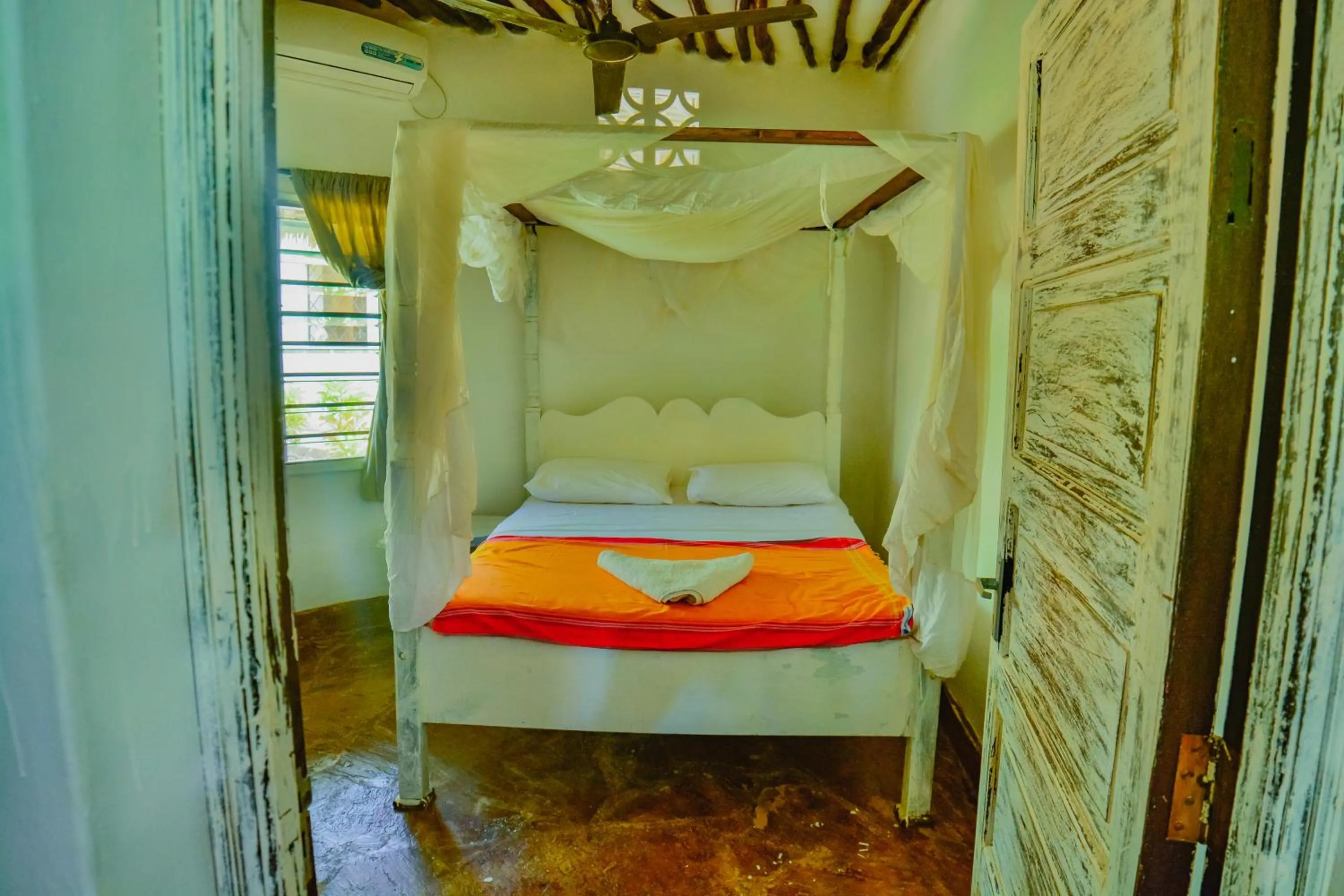 Bed in Upani in Diani