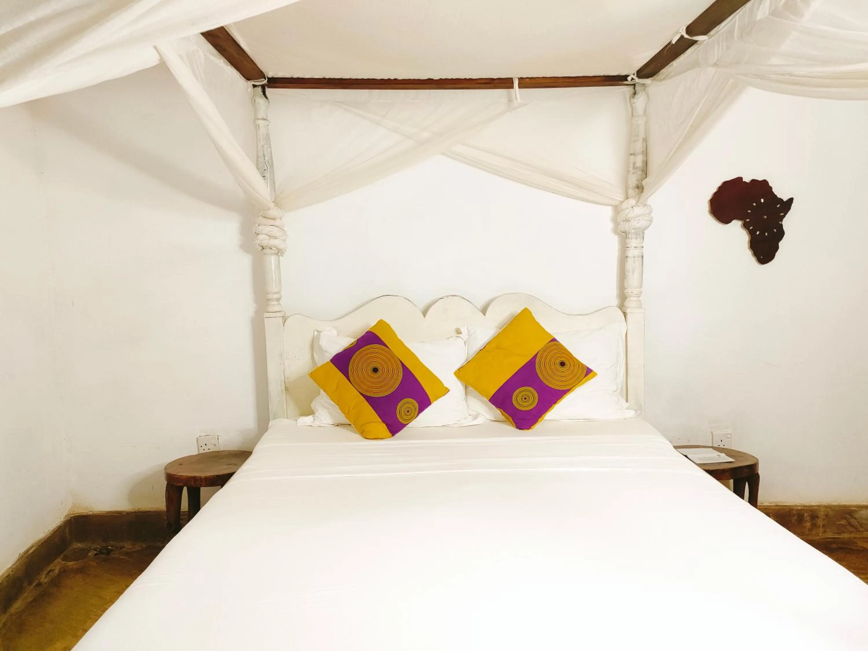 Photo of the whole room, Bed in Upani in Diani