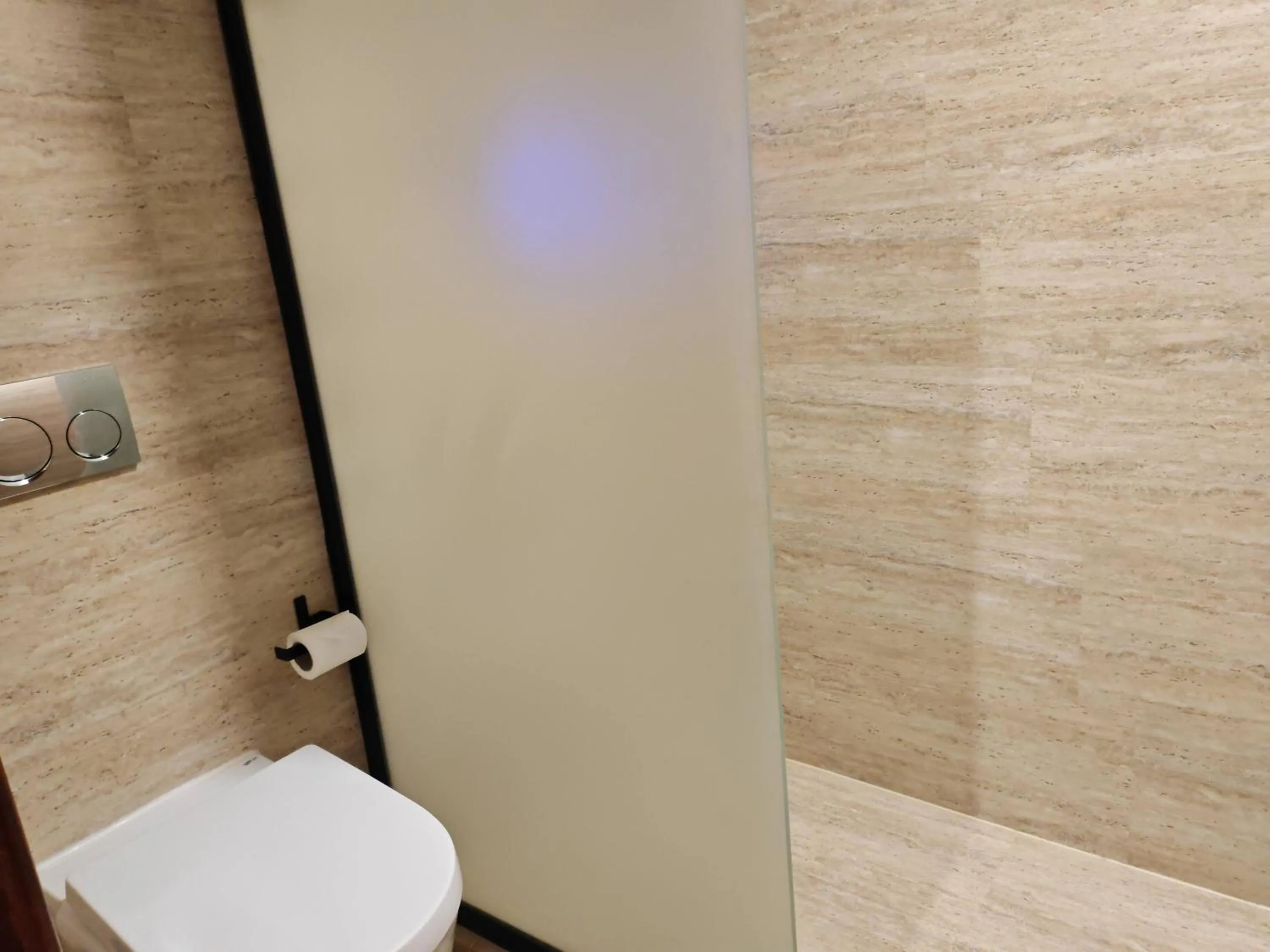 Bathroom in Travellerinn Serviced Apartment