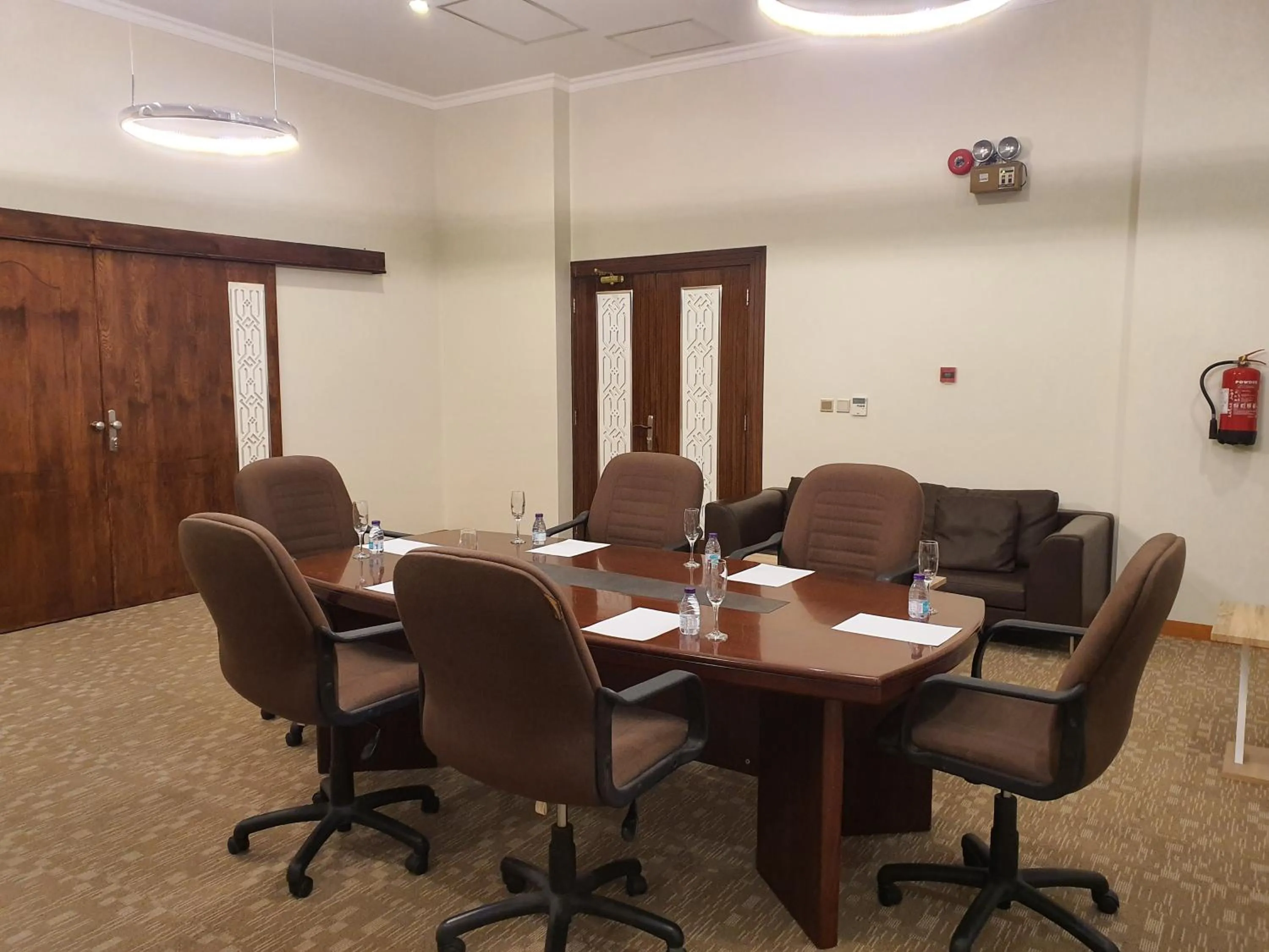 Meeting/conference room in Travellerinn Serviced Apartment