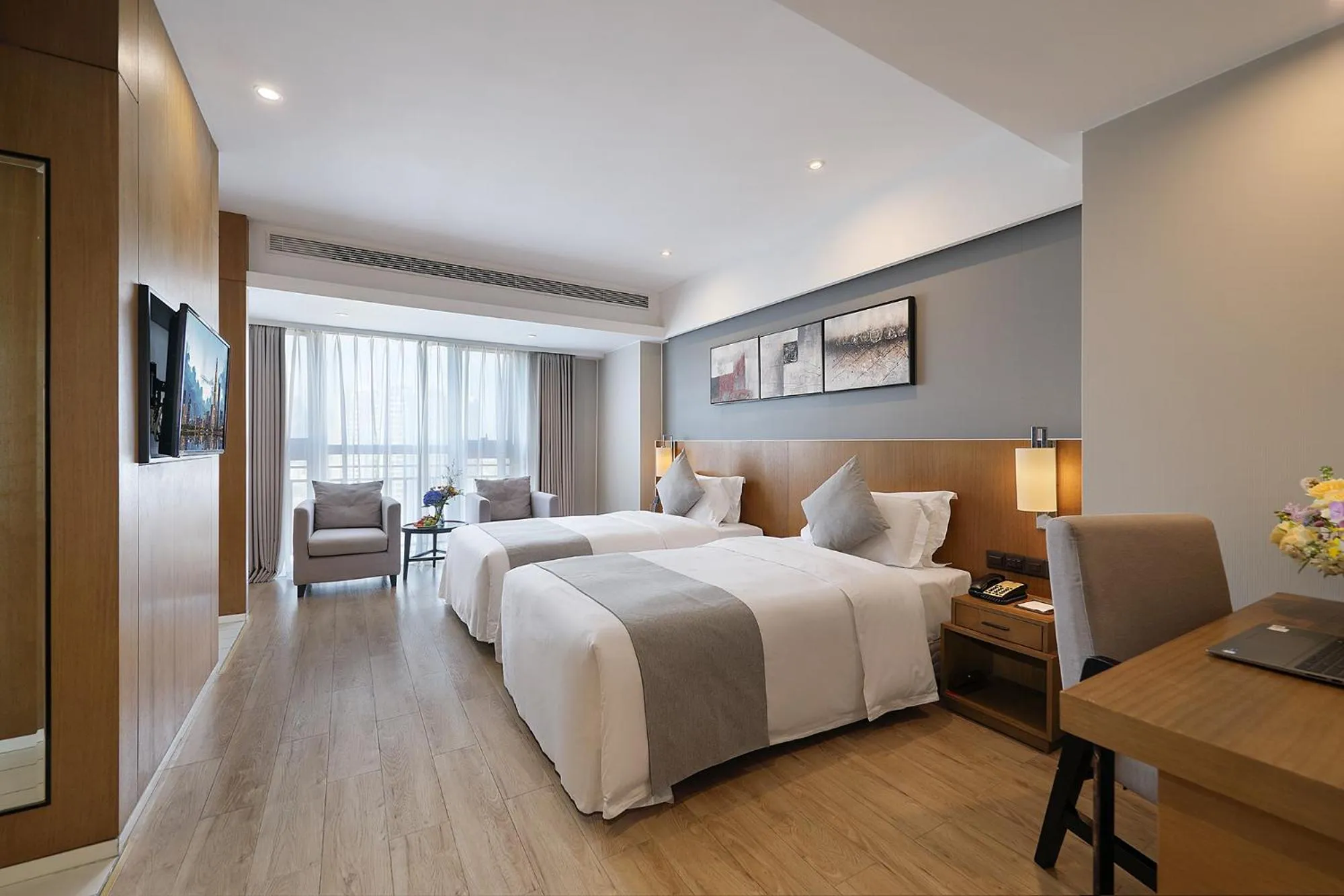 Photo of the whole room, Bed in Hongdu Hotel