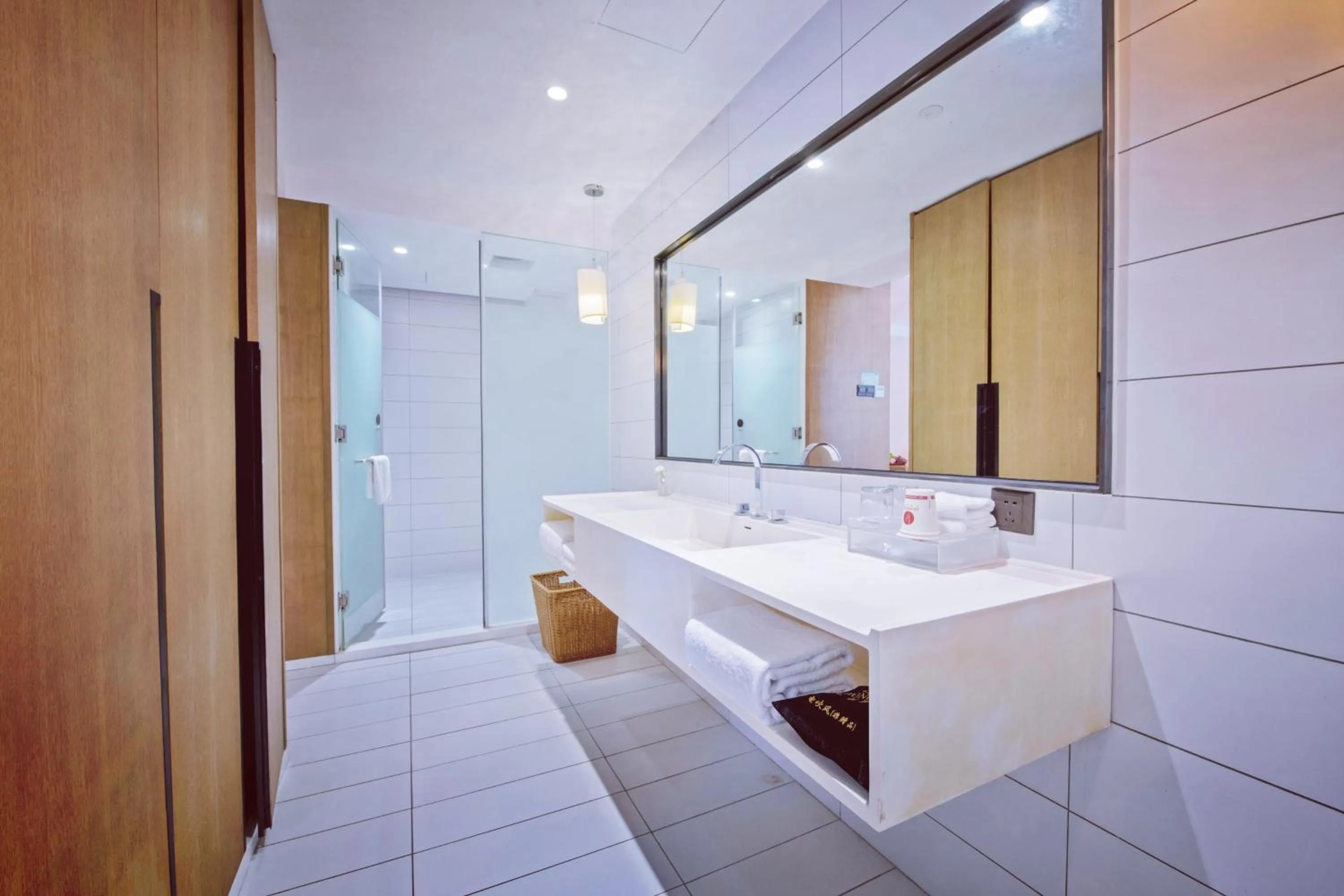 Bathroom in Hongdu Hotel