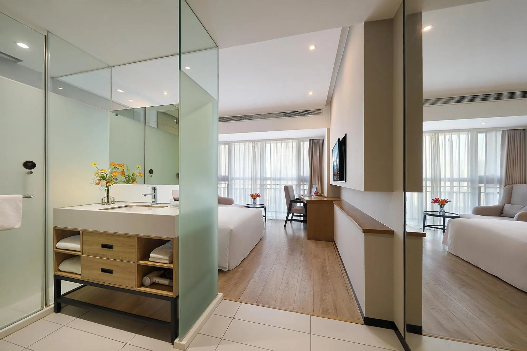 Photo of the whole room, Bed in Hongdu Hotel