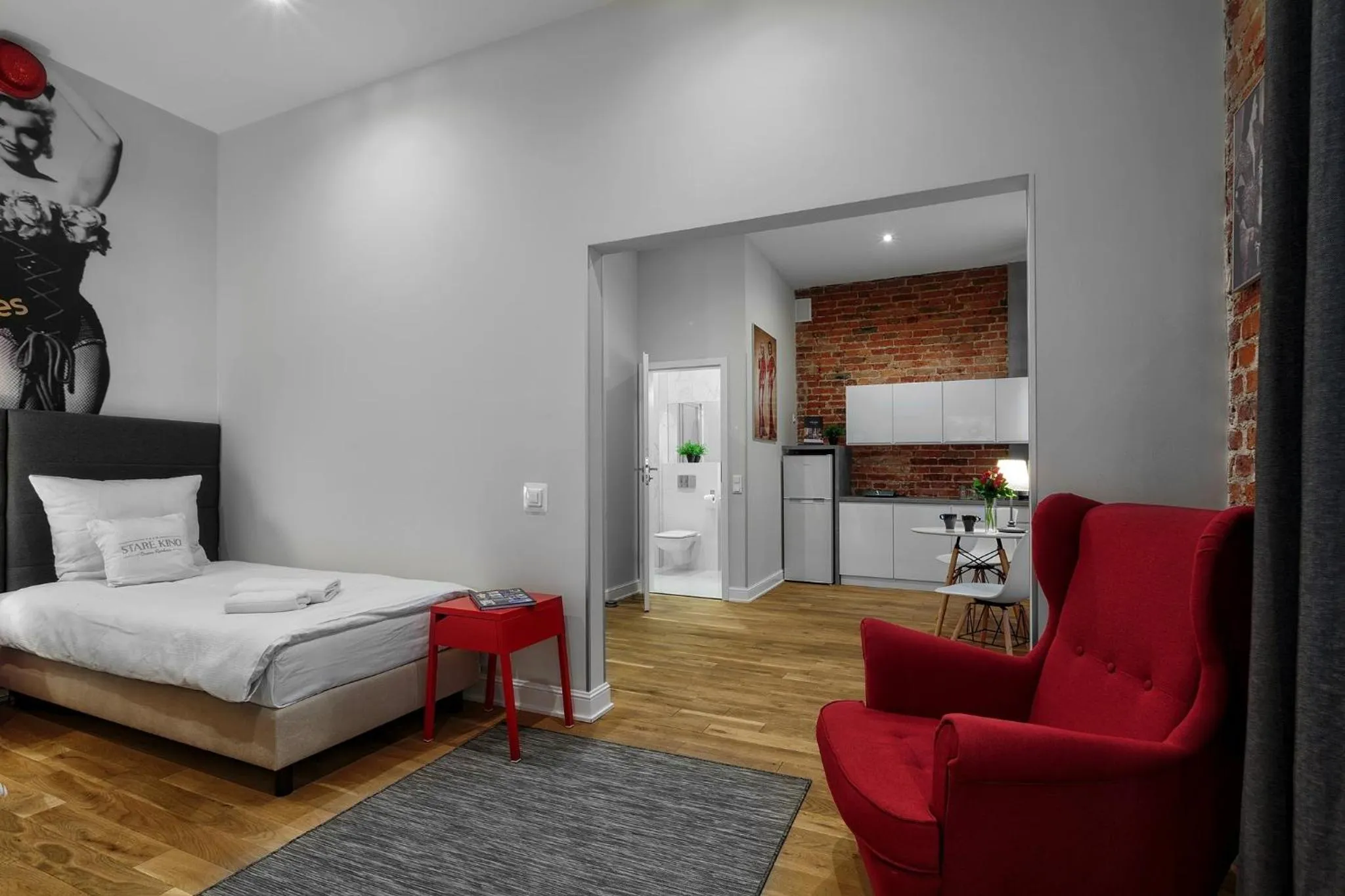 Bed in Cinema Rooms - Piotrkowska