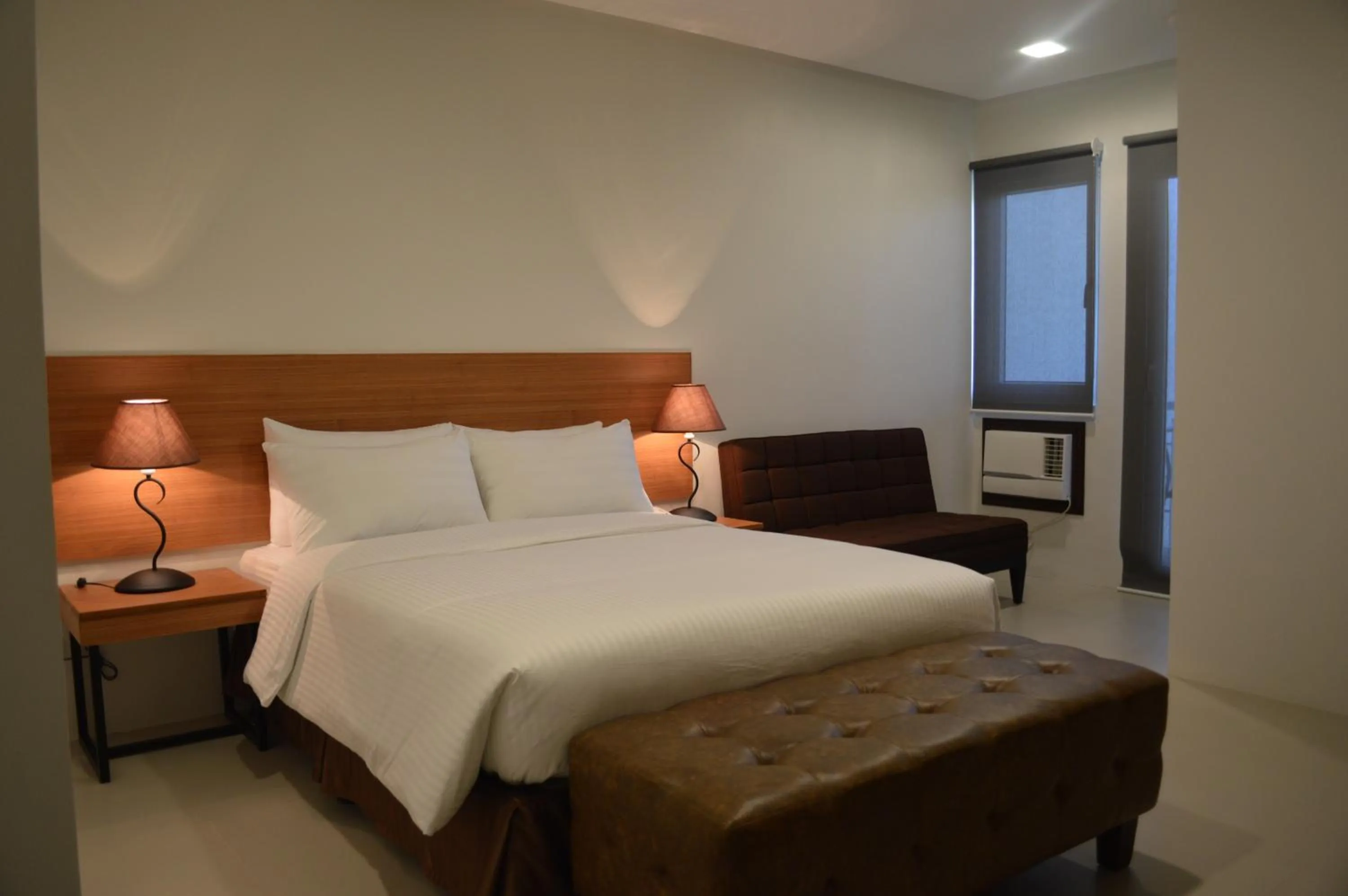 Bedroom, Bed in Mango Suites - Isabela