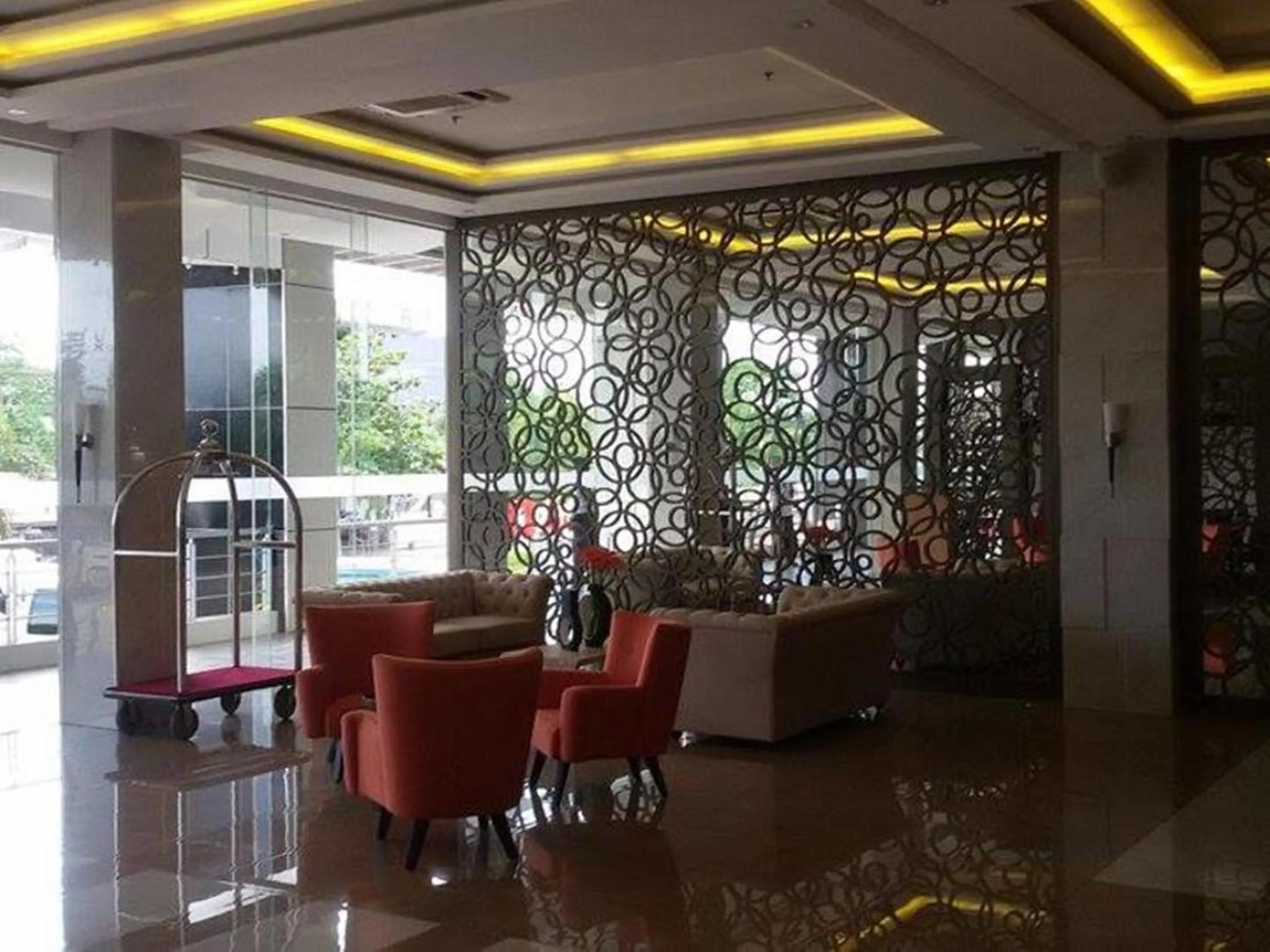 Lobby or reception in Mango Suites - Isabela